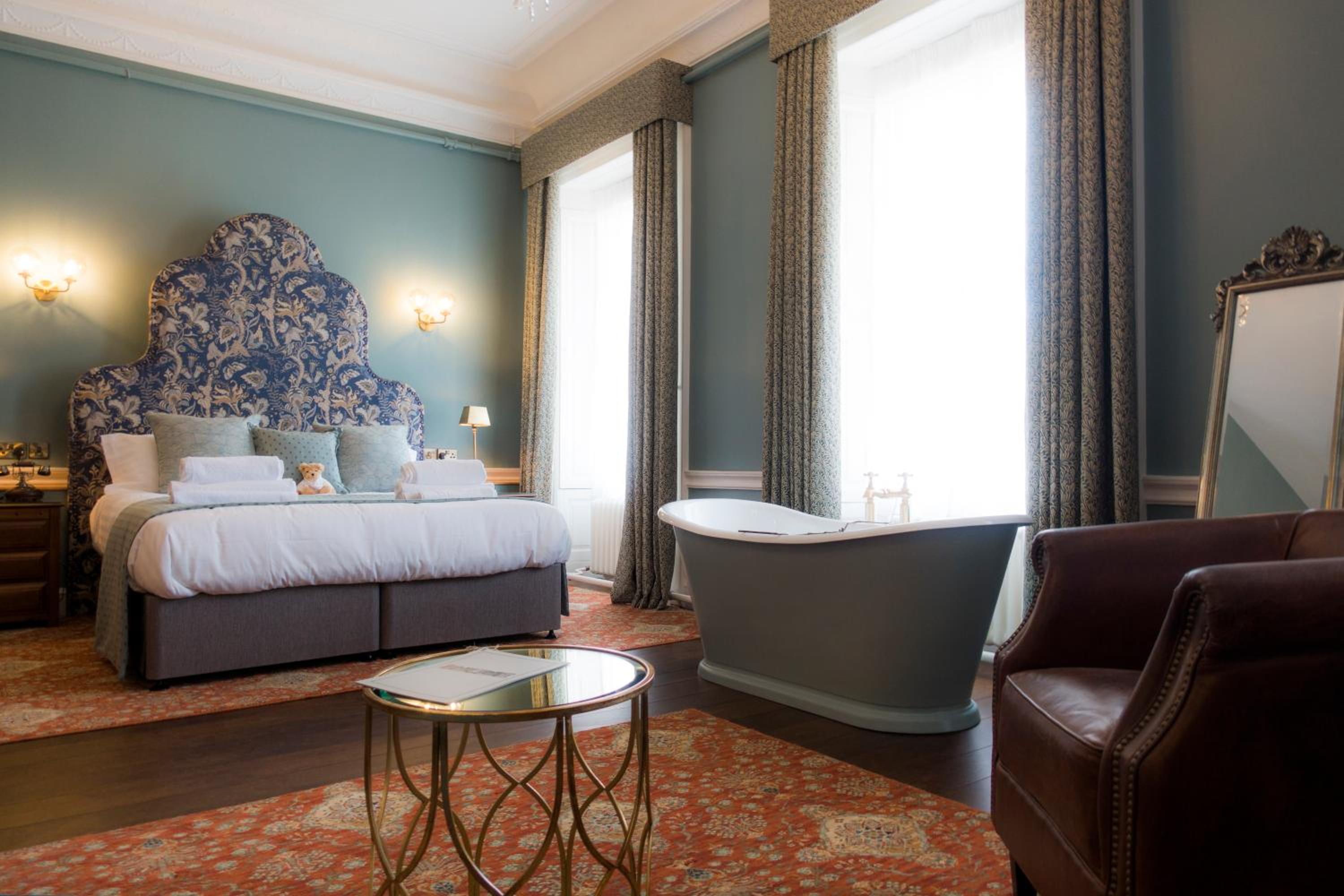 Luxury Suite - Photo 1