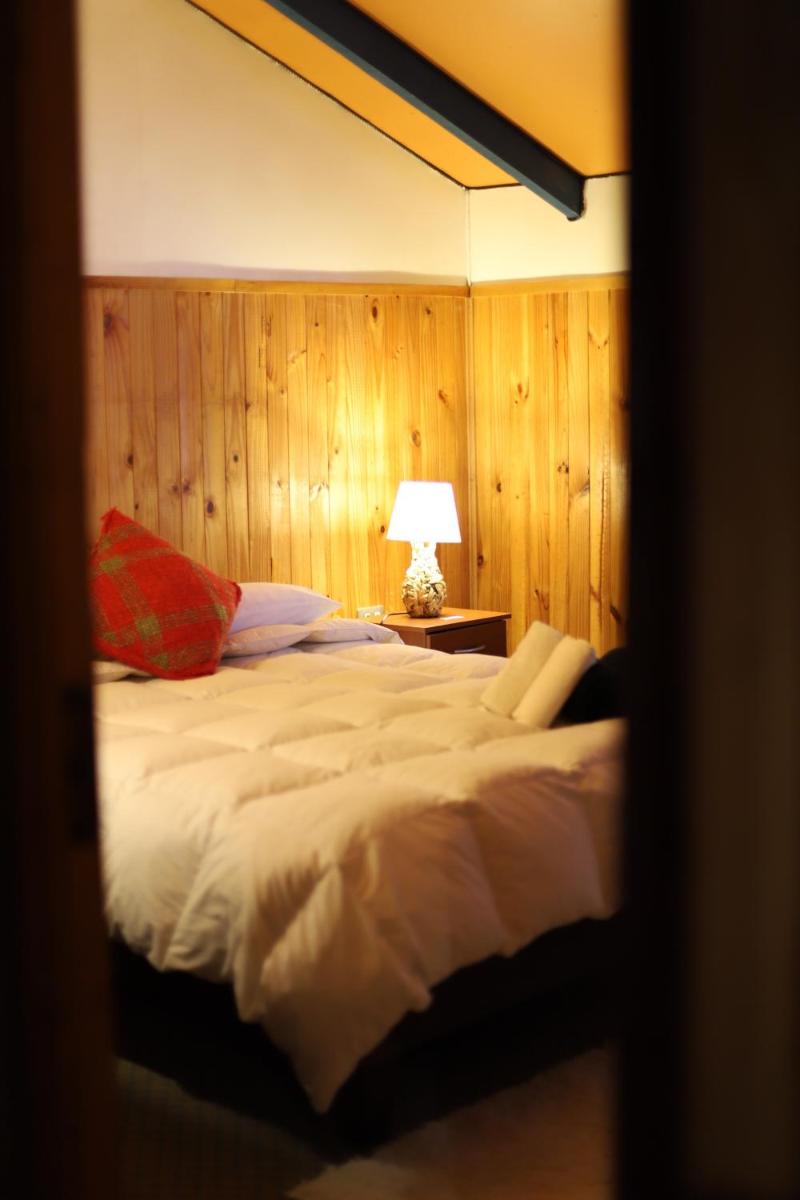 Double Room with Shared Bathroom photo 2