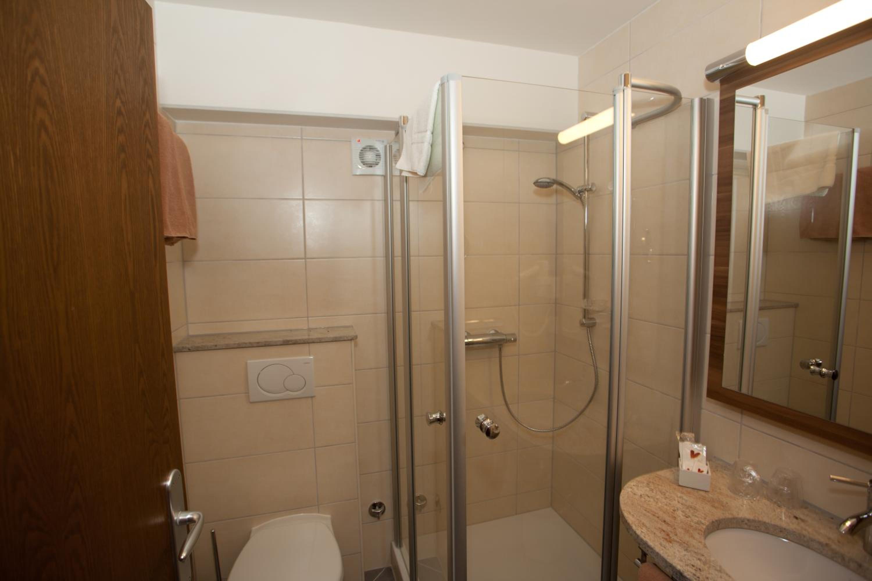Premium Double Room - Photo 5
