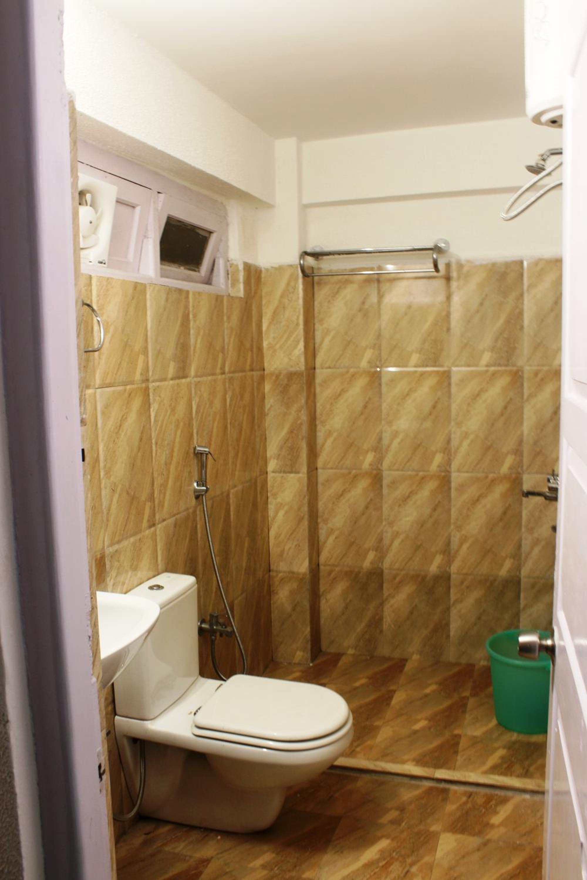 Budget Double Room - Photo 4
