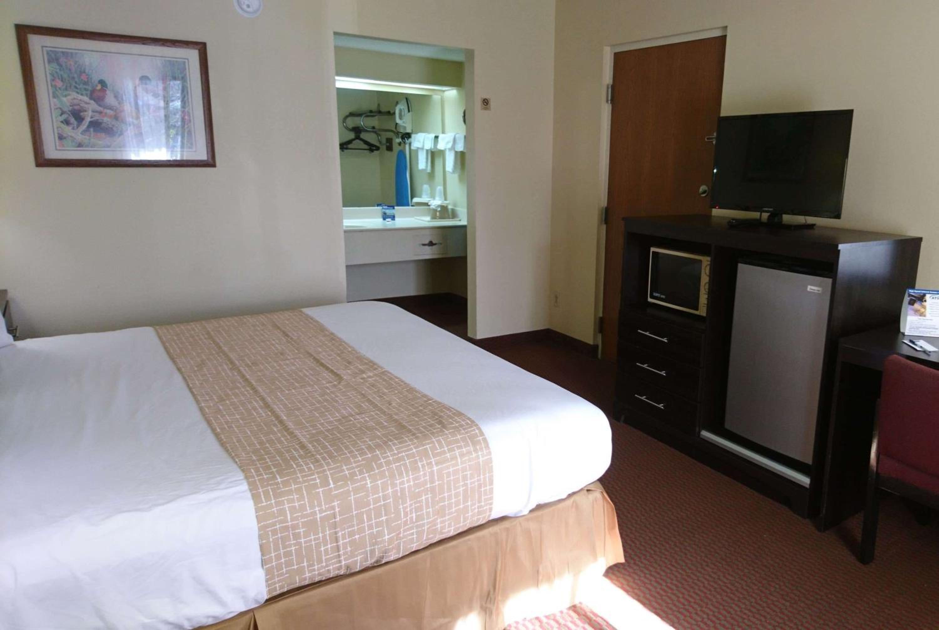 King Room - Disability Access/Non-Smoking photo 1