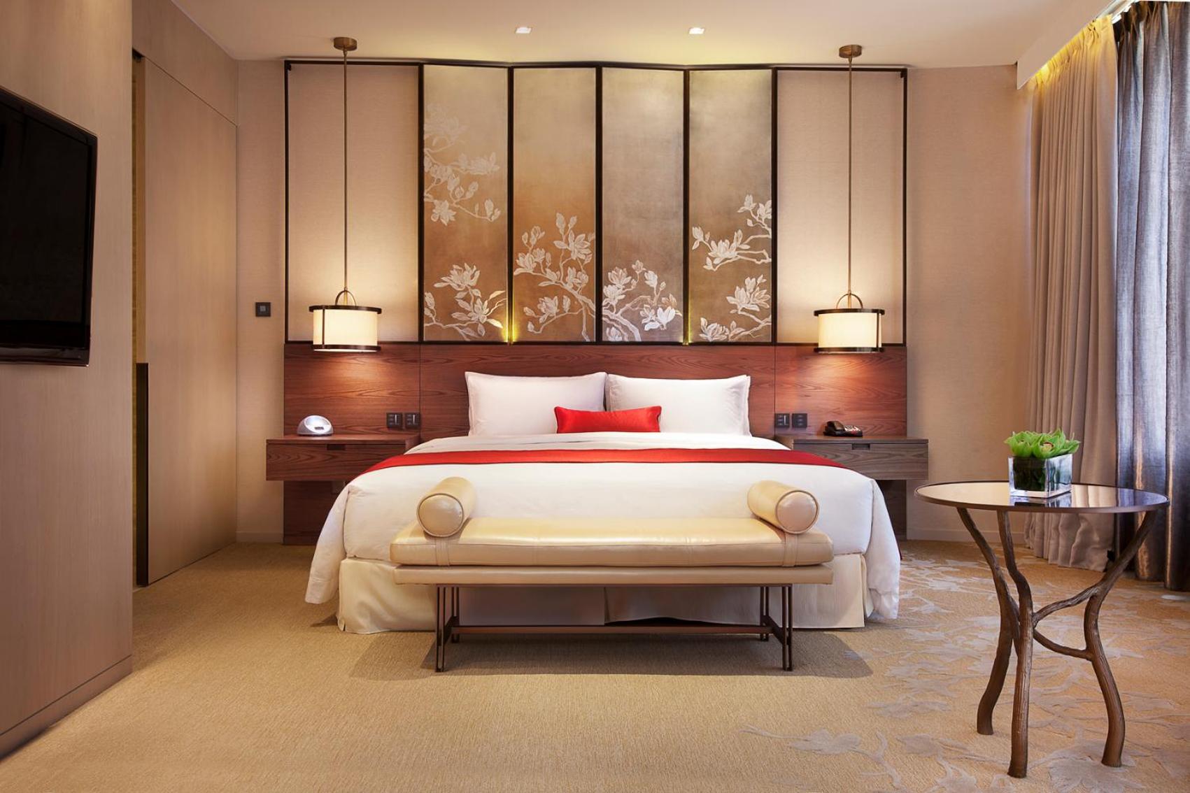 Premium King Room with Courtyard View