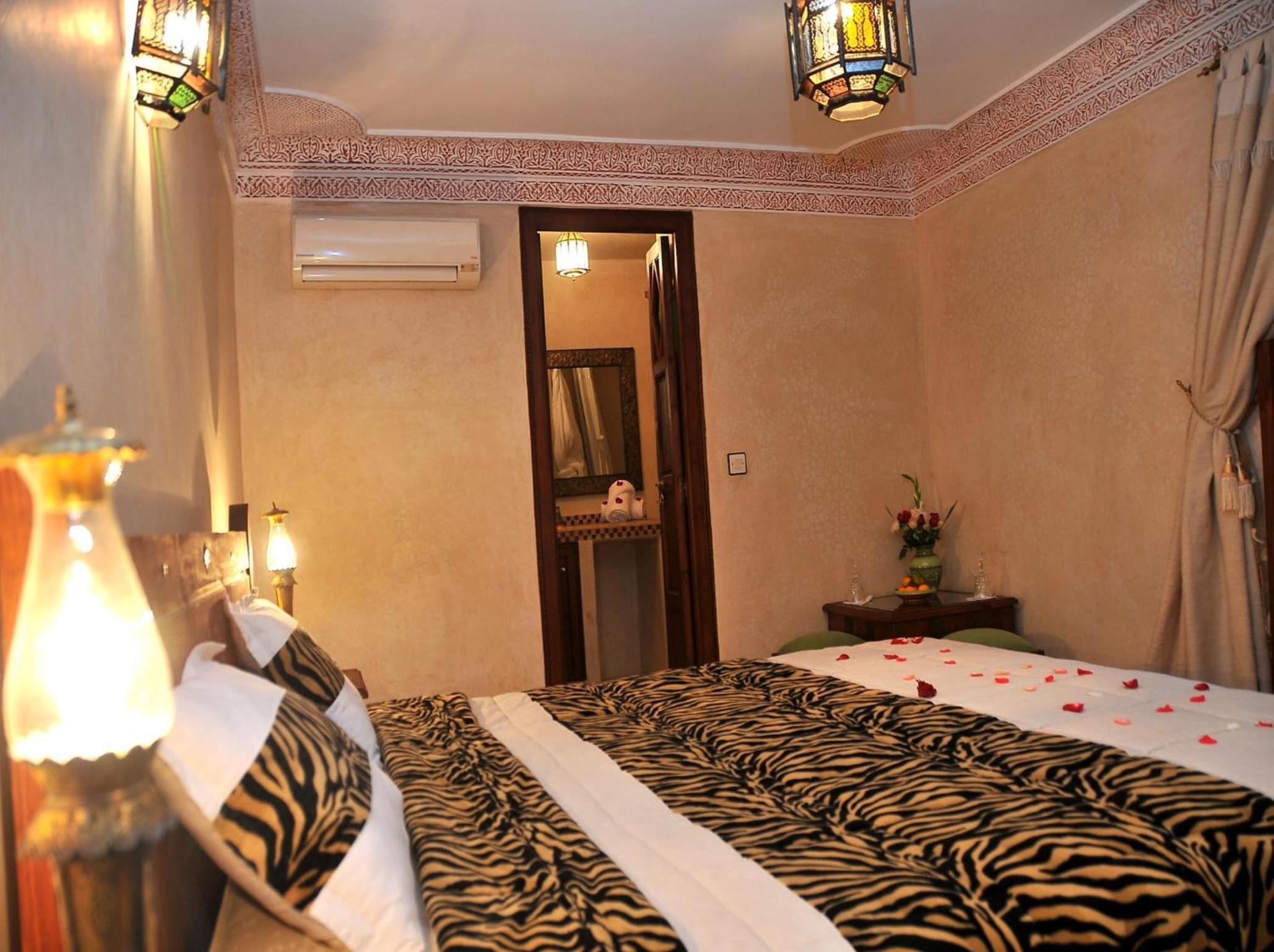 Double Room - Photo 7