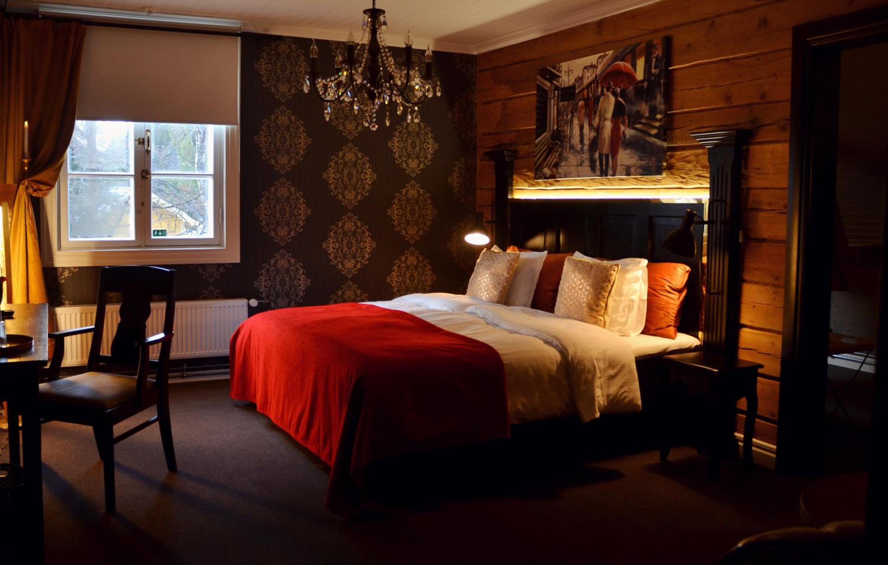 Twin Room with Shared Bathroom