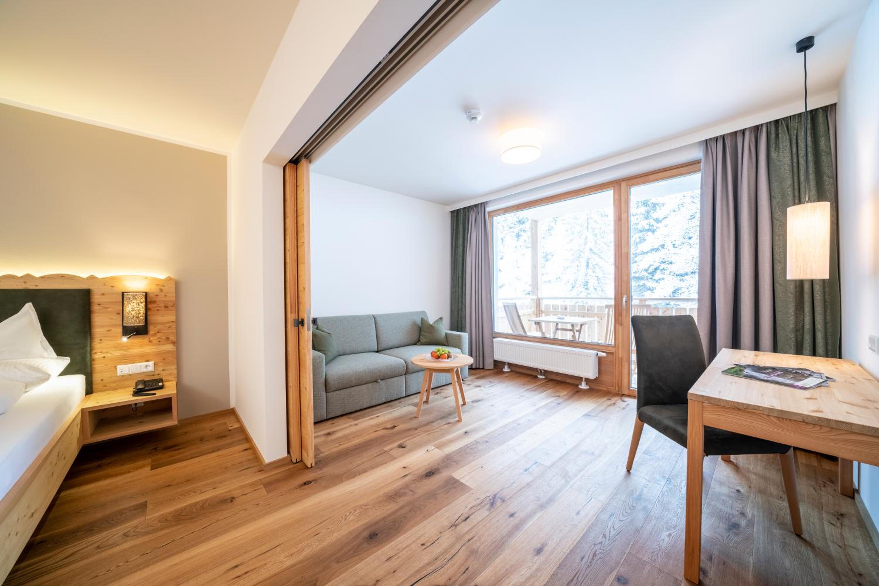 Junior Suite with Balcony photo 2