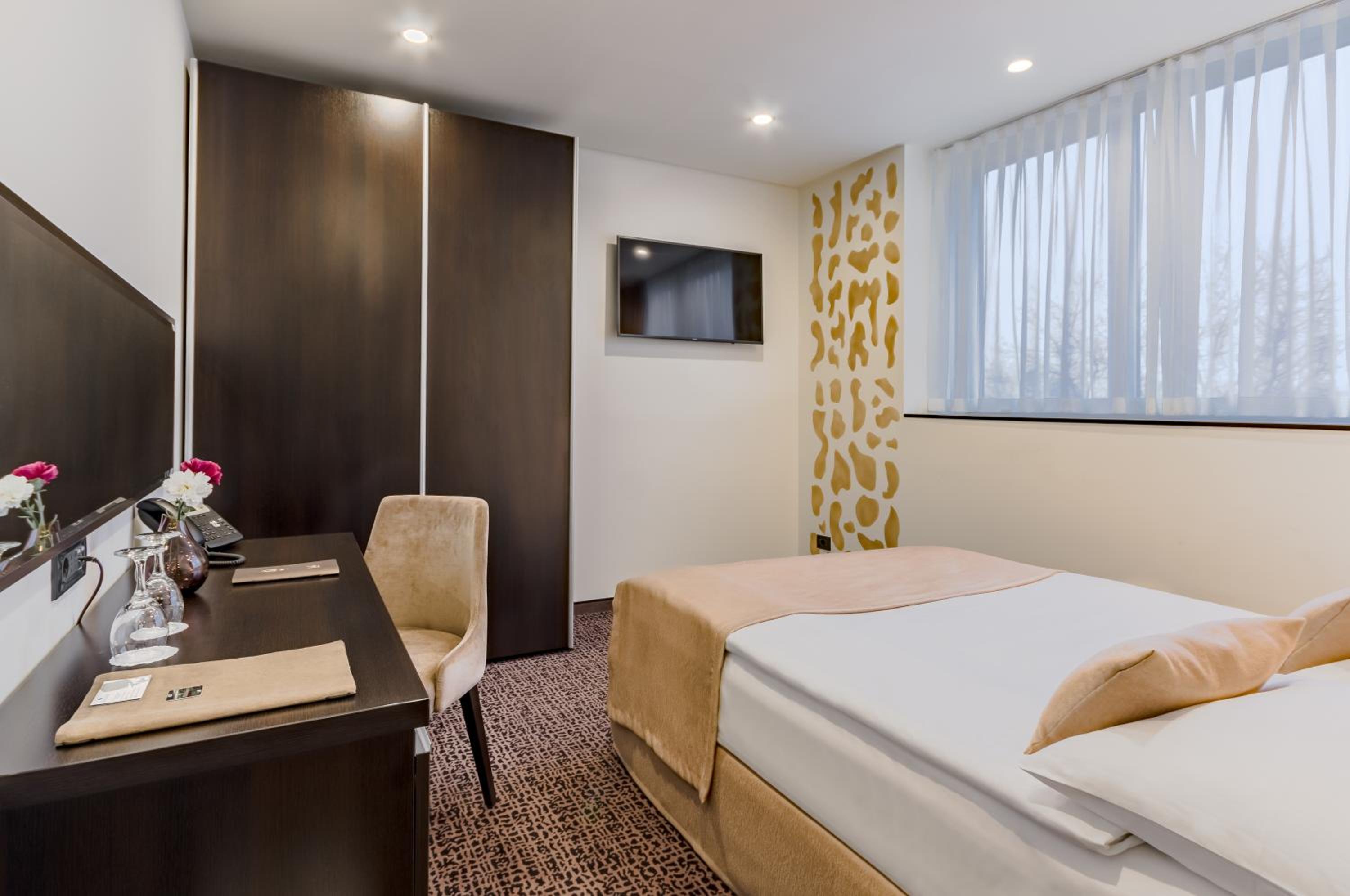 Single Room photo 1