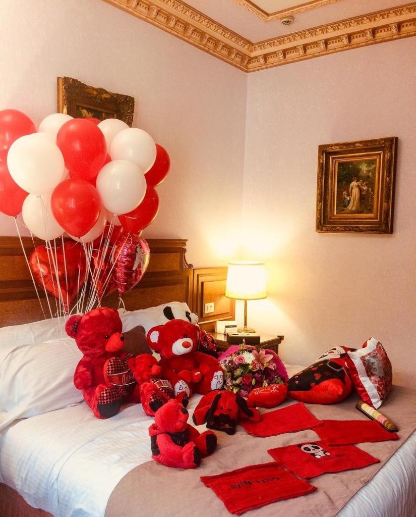 Deluxe King Room - Photo 3