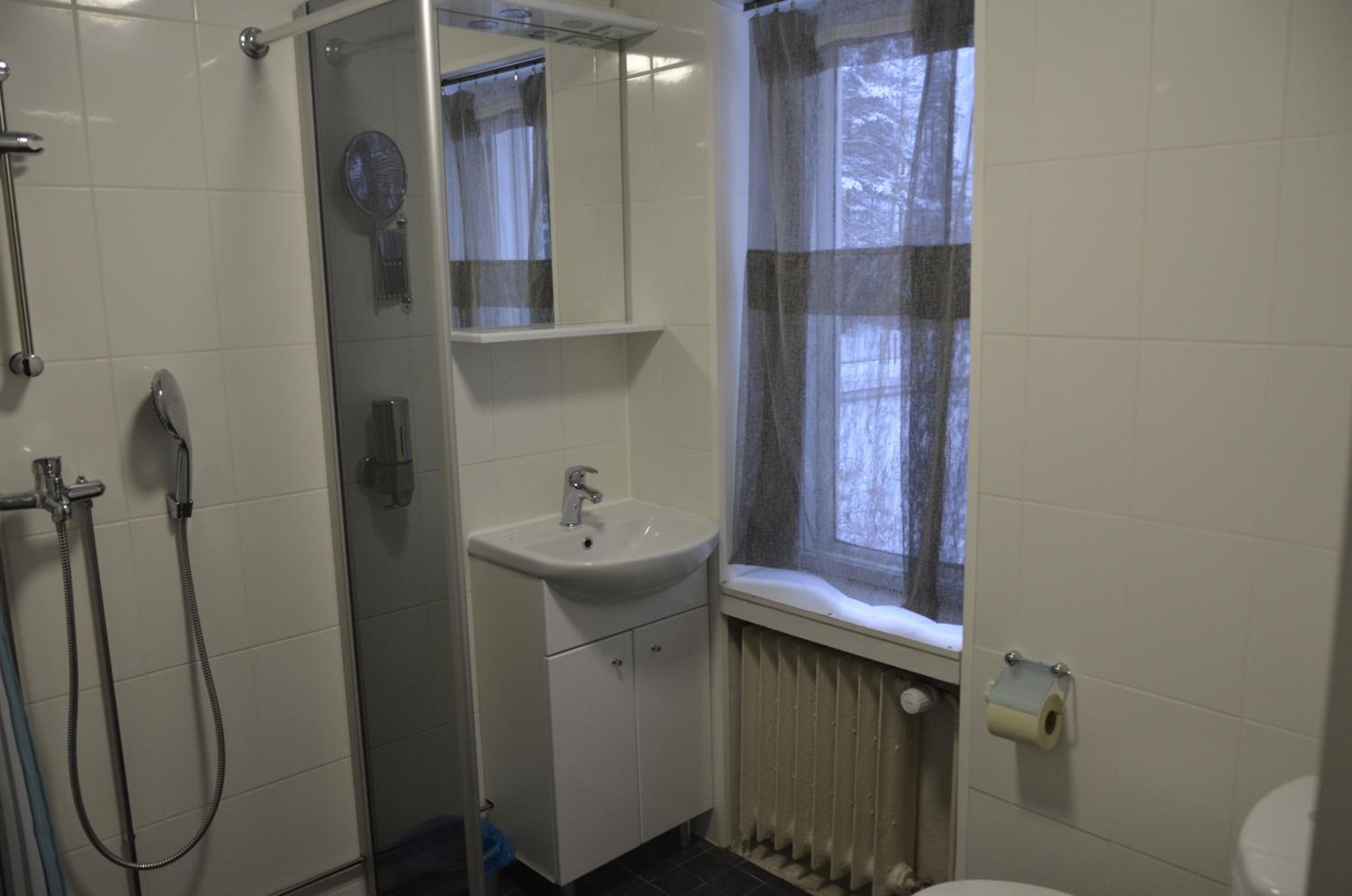 Two-Room Apartment with One Bedroom, Private Bathroom and Kitchen - Photo 13