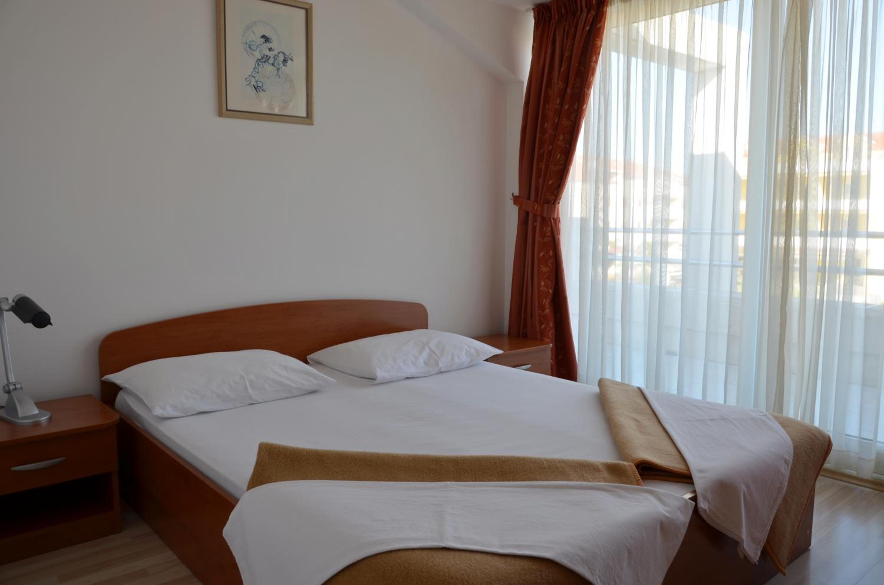 Two-Bedroom Apartment with Terrace No.12 photo 1