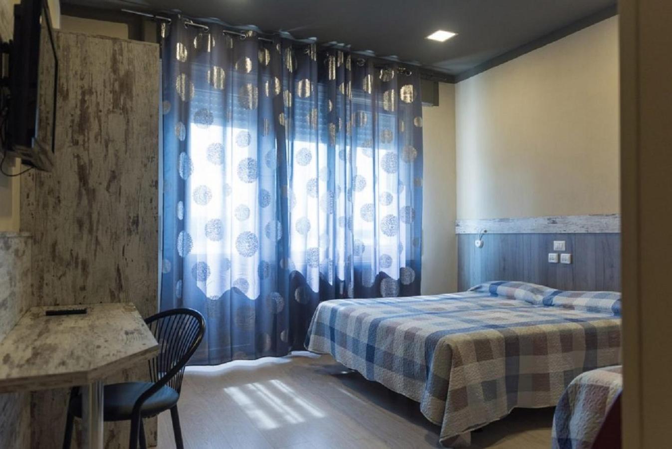 Quadruple Room - Photo 2