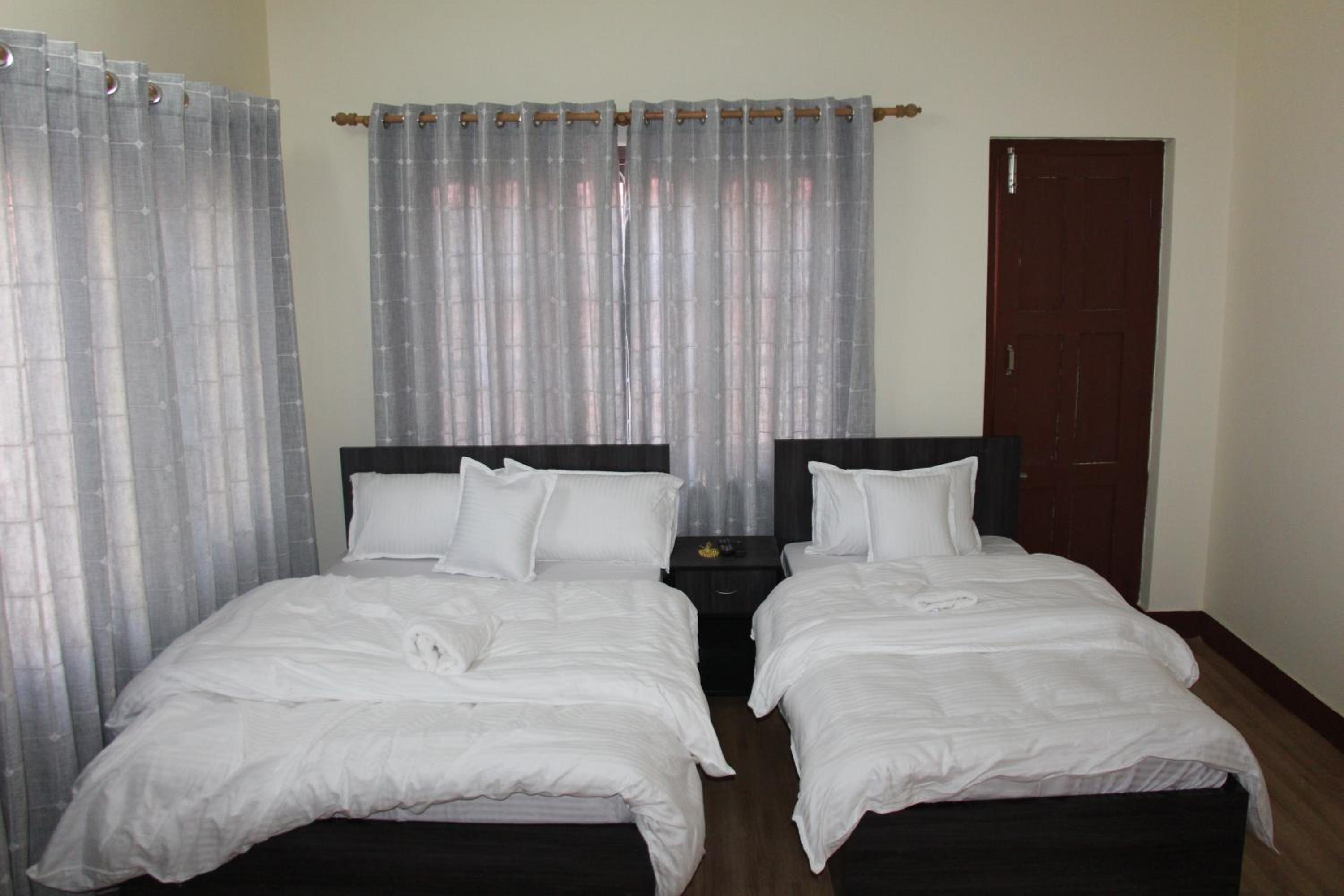 Deluxe Double Or Twin Room photo 2