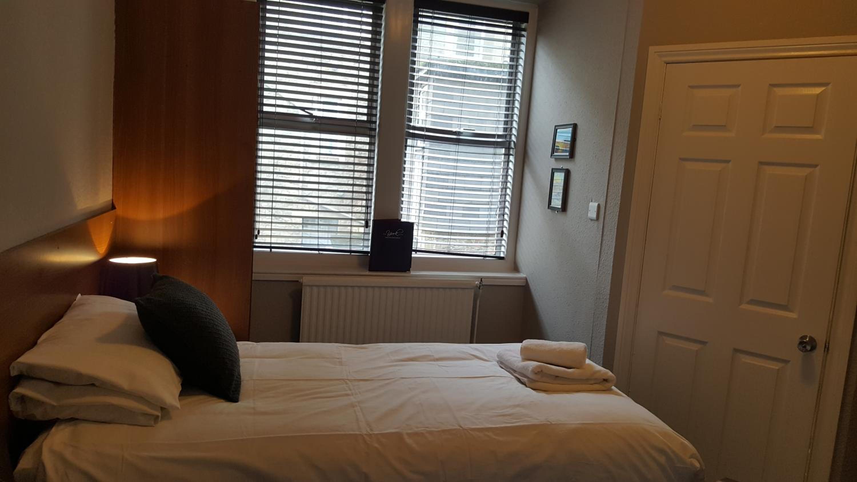 Standard Twin Room photo 3