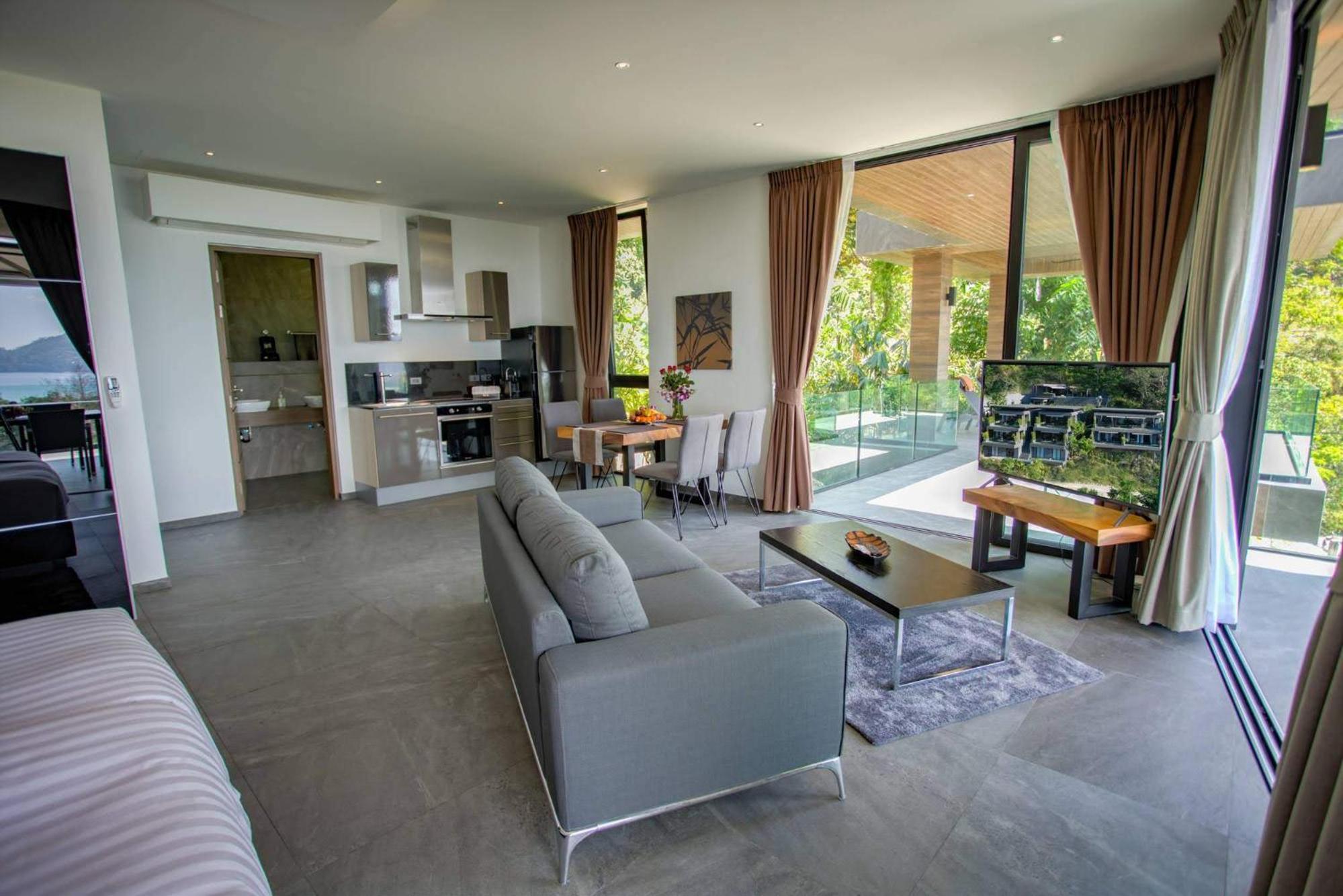 Studio Apartment with Sea View
