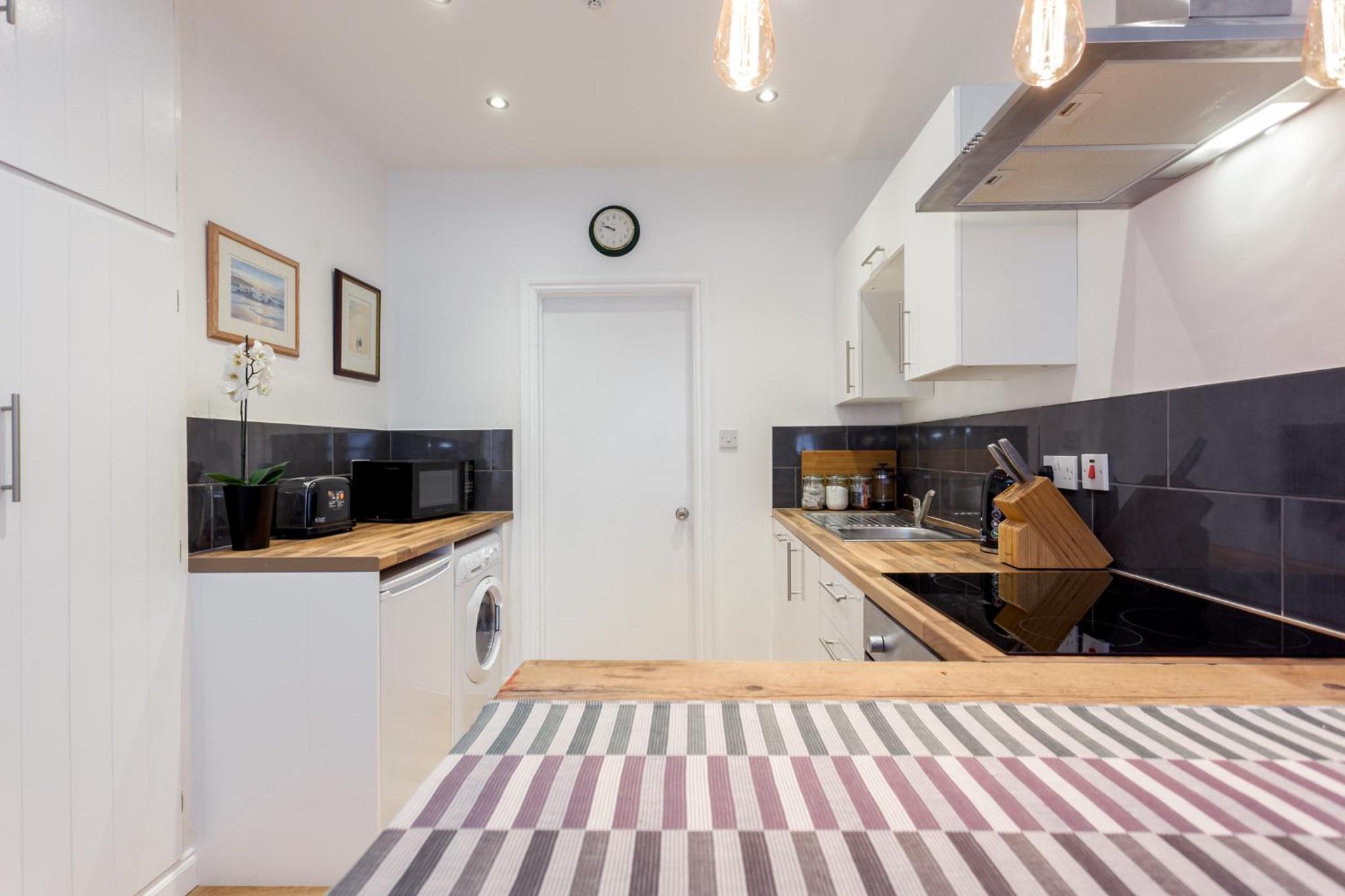 One-Bedroom Apartment - Photo 18