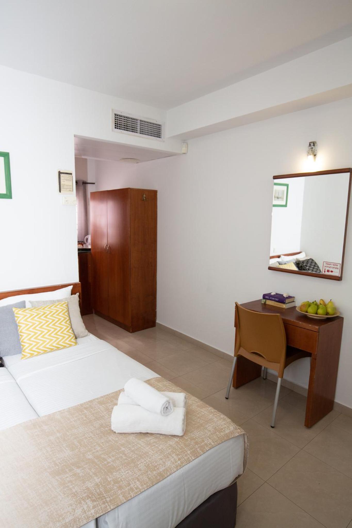 Standard Double Room photo 3
