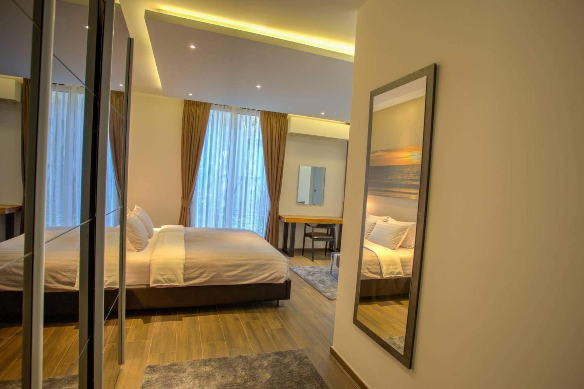 Apartment with Sea View - Photo 6