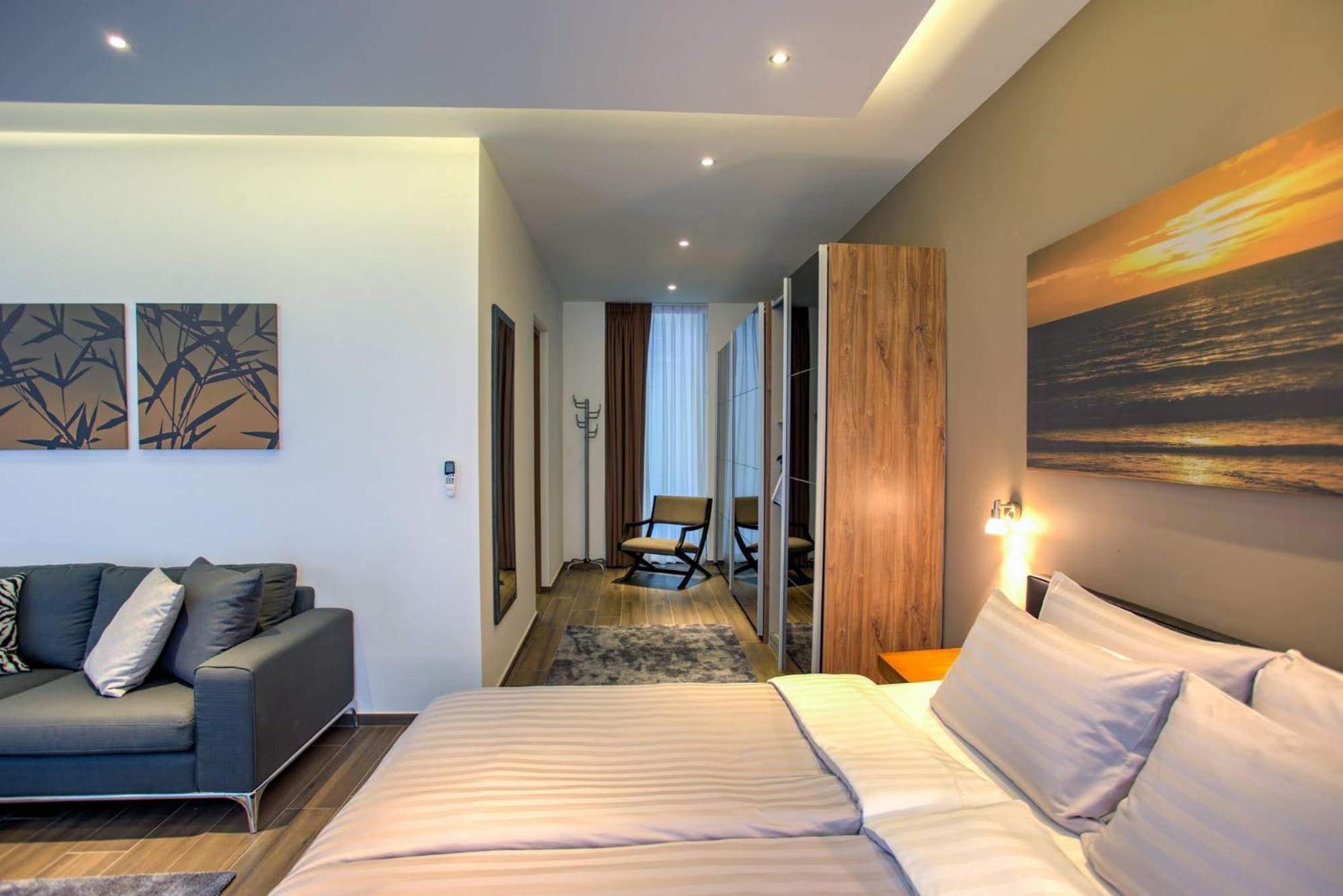 Apartment with Sea View - Photo 7