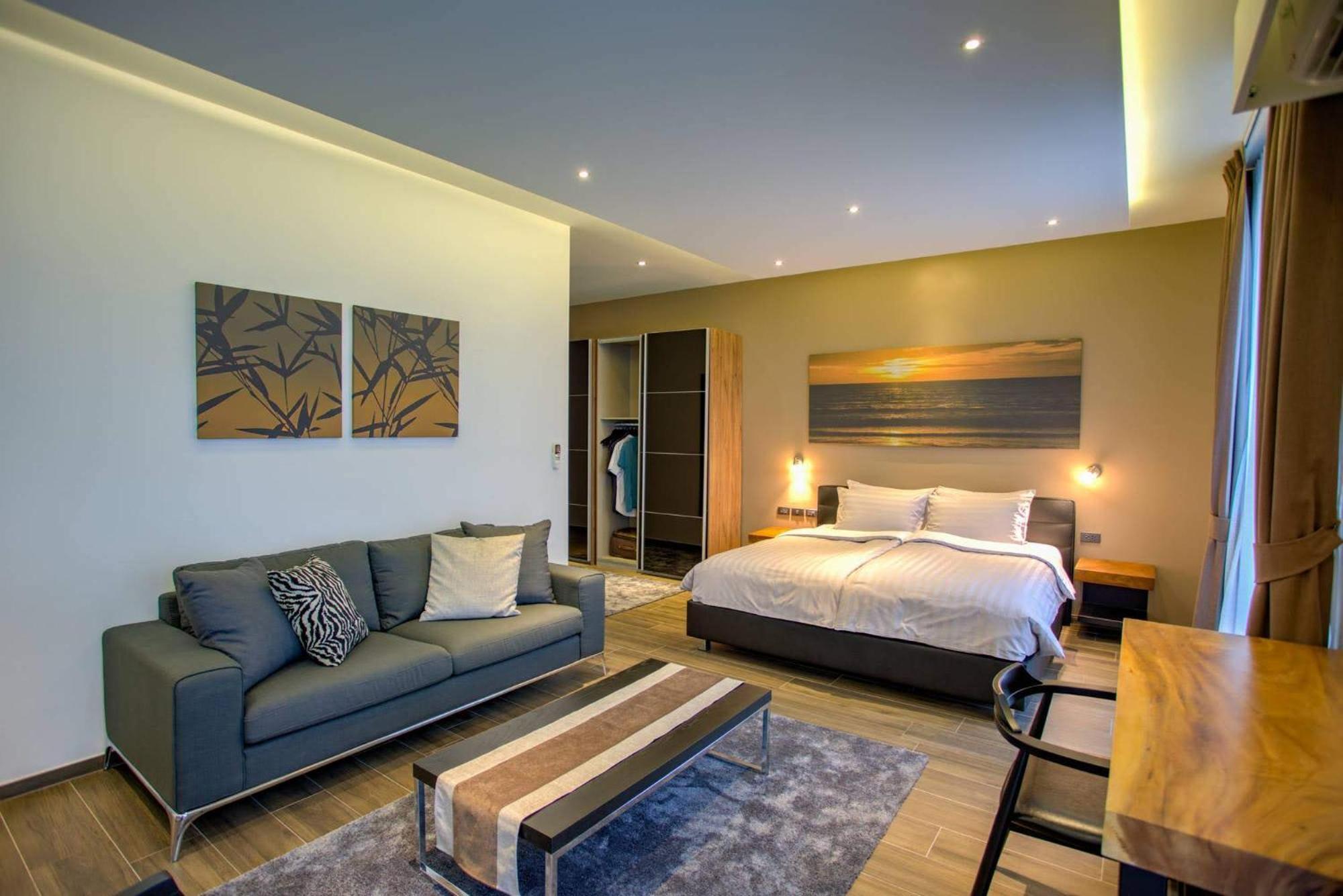 Apartment with Sea View - Photo 8