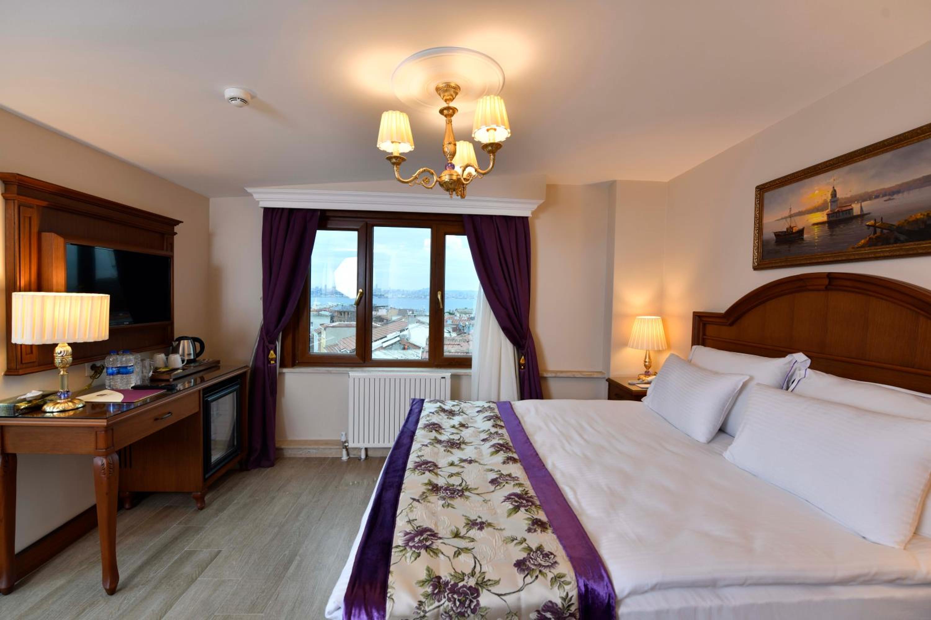 Executive Suite Balcony, Sea or Blue Mosque View photo 2