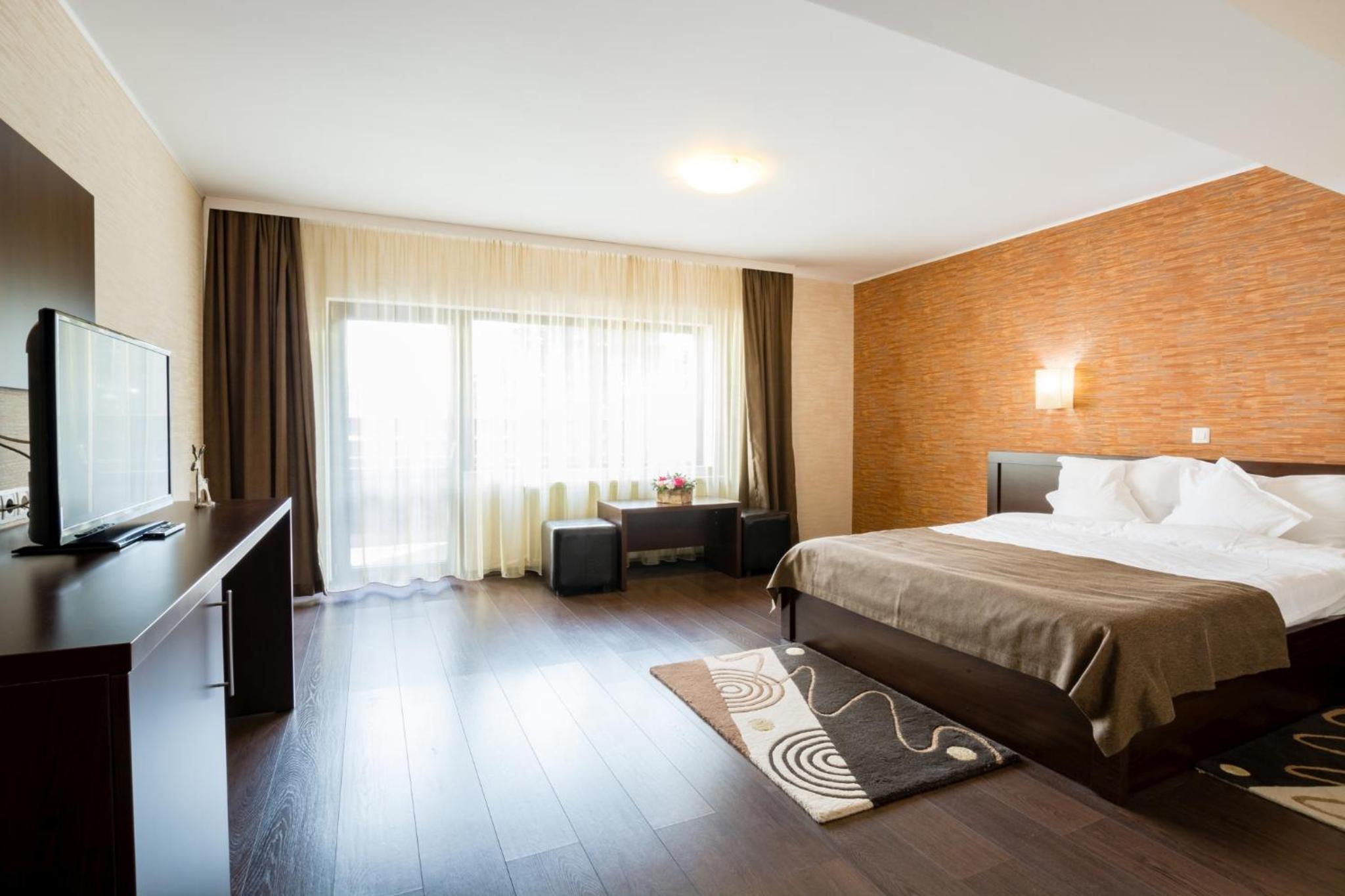 Deluxe Room - Photo 2