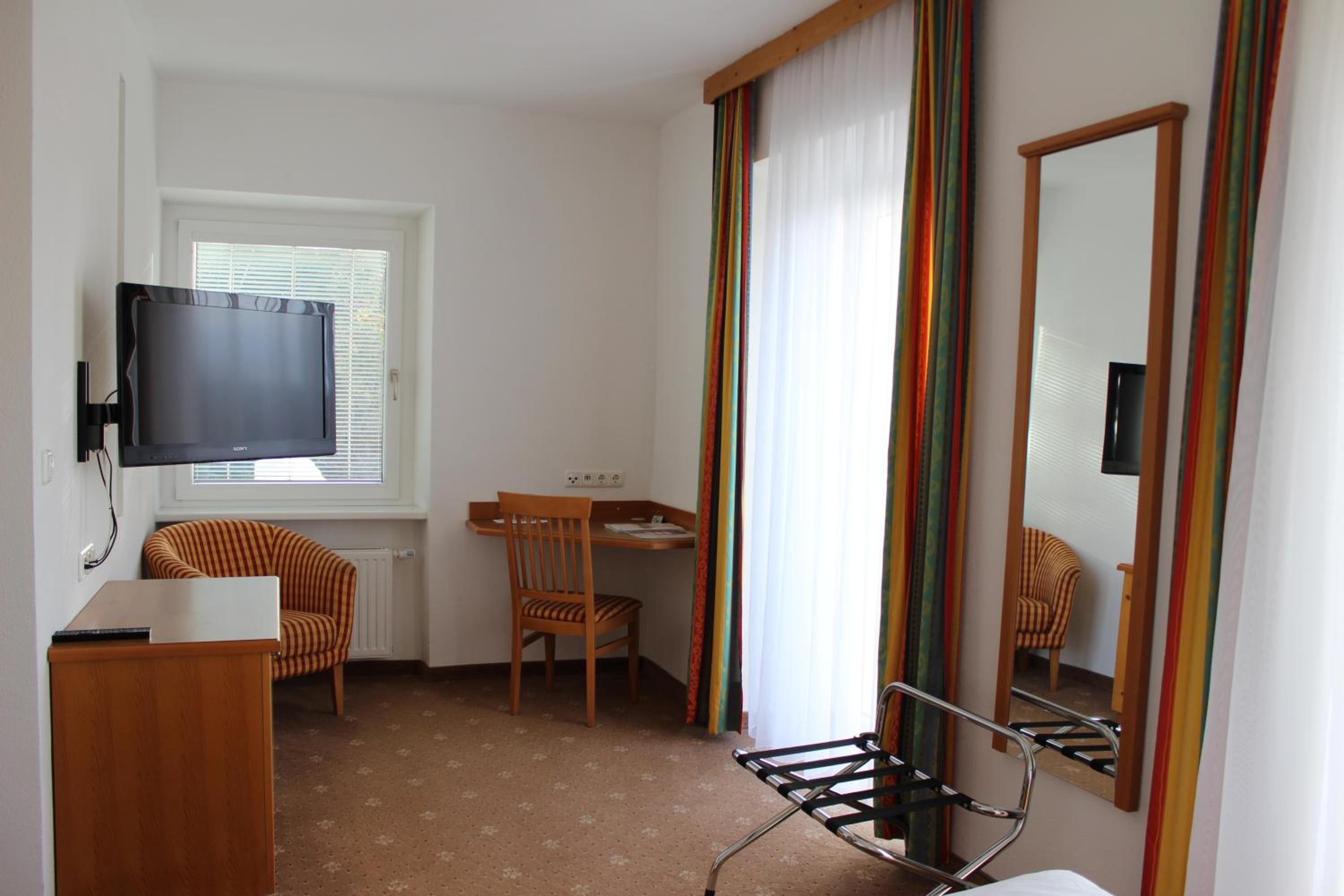 Premium Single Room photo 2