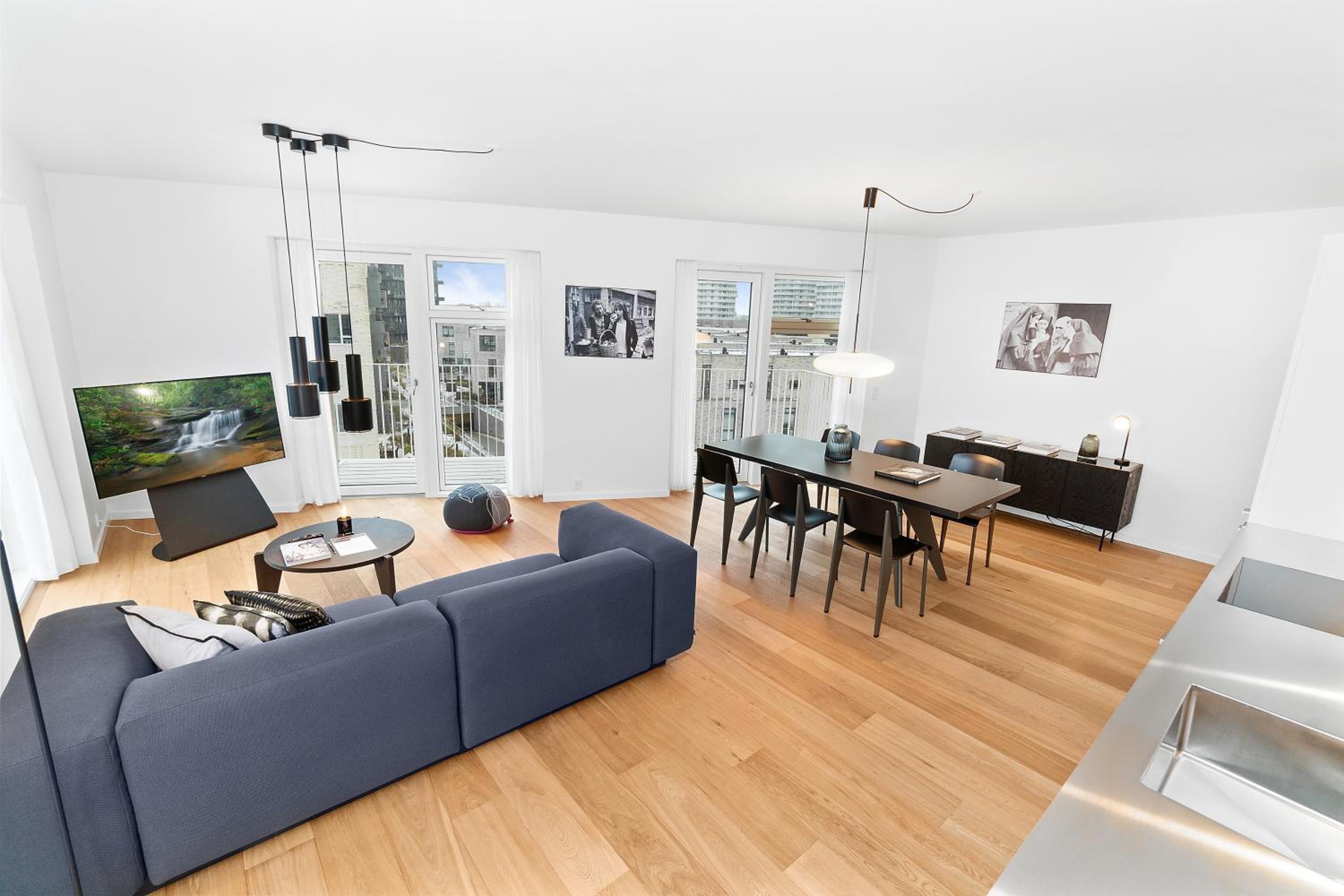 One-Bedroom Apartment photo 1