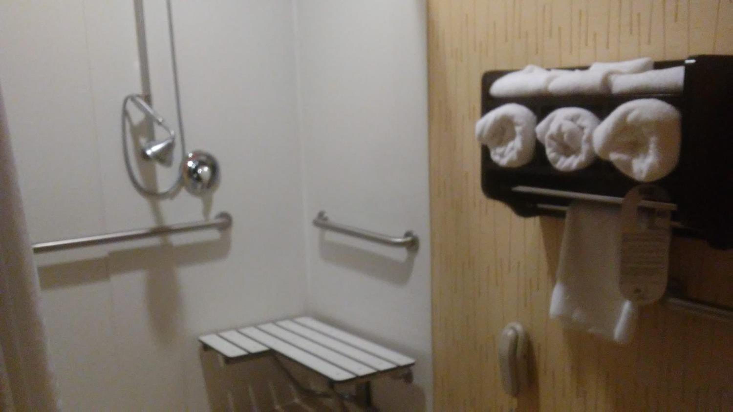 Holiday Inn Express Hotel & Suites Manchester - Airport by IHG, Photo 2
