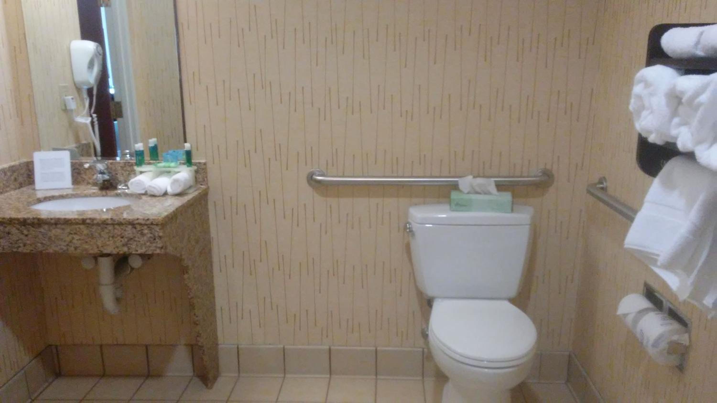 King Room - Disability Access photo 2