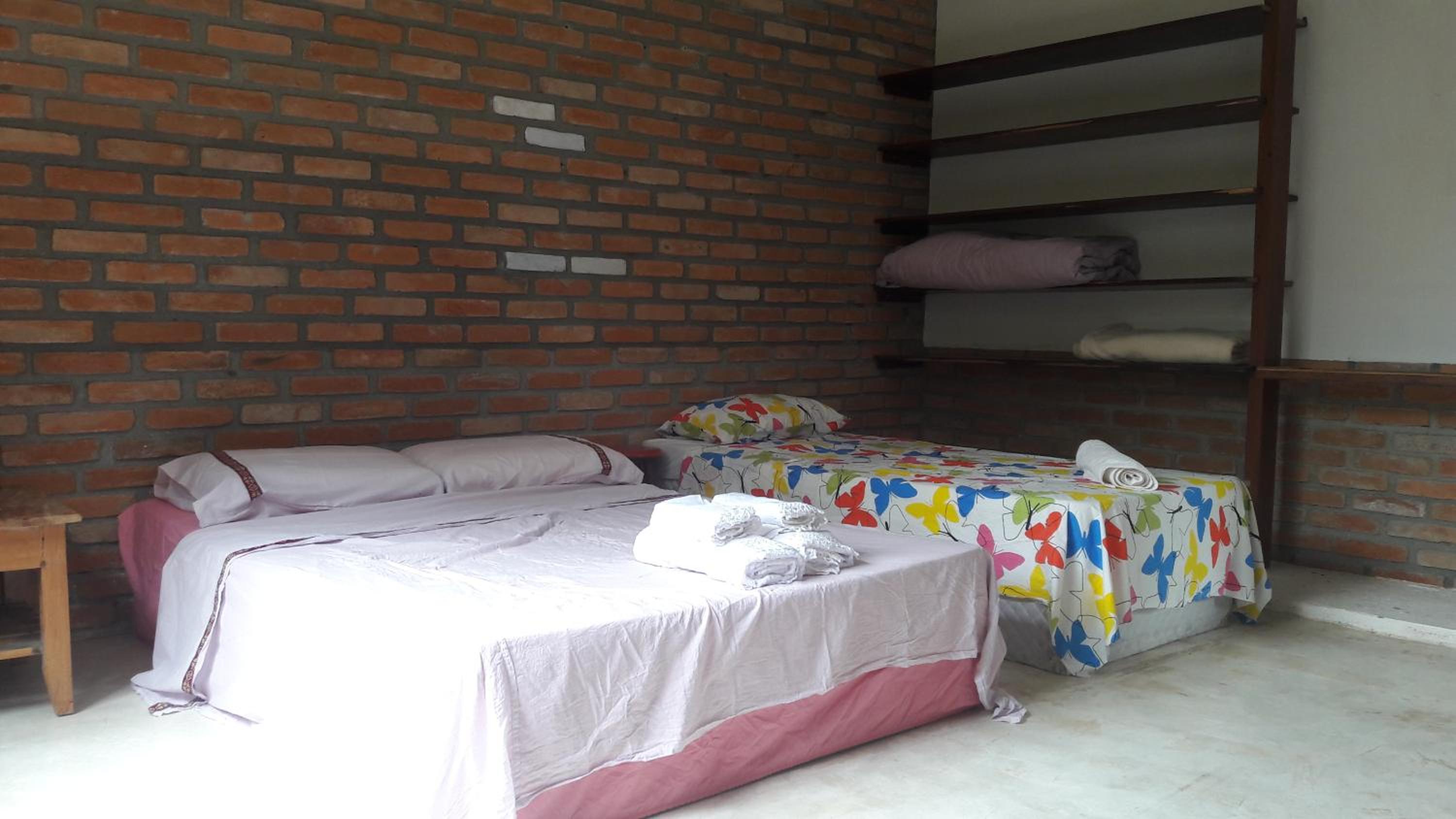 Suite - Photo 13