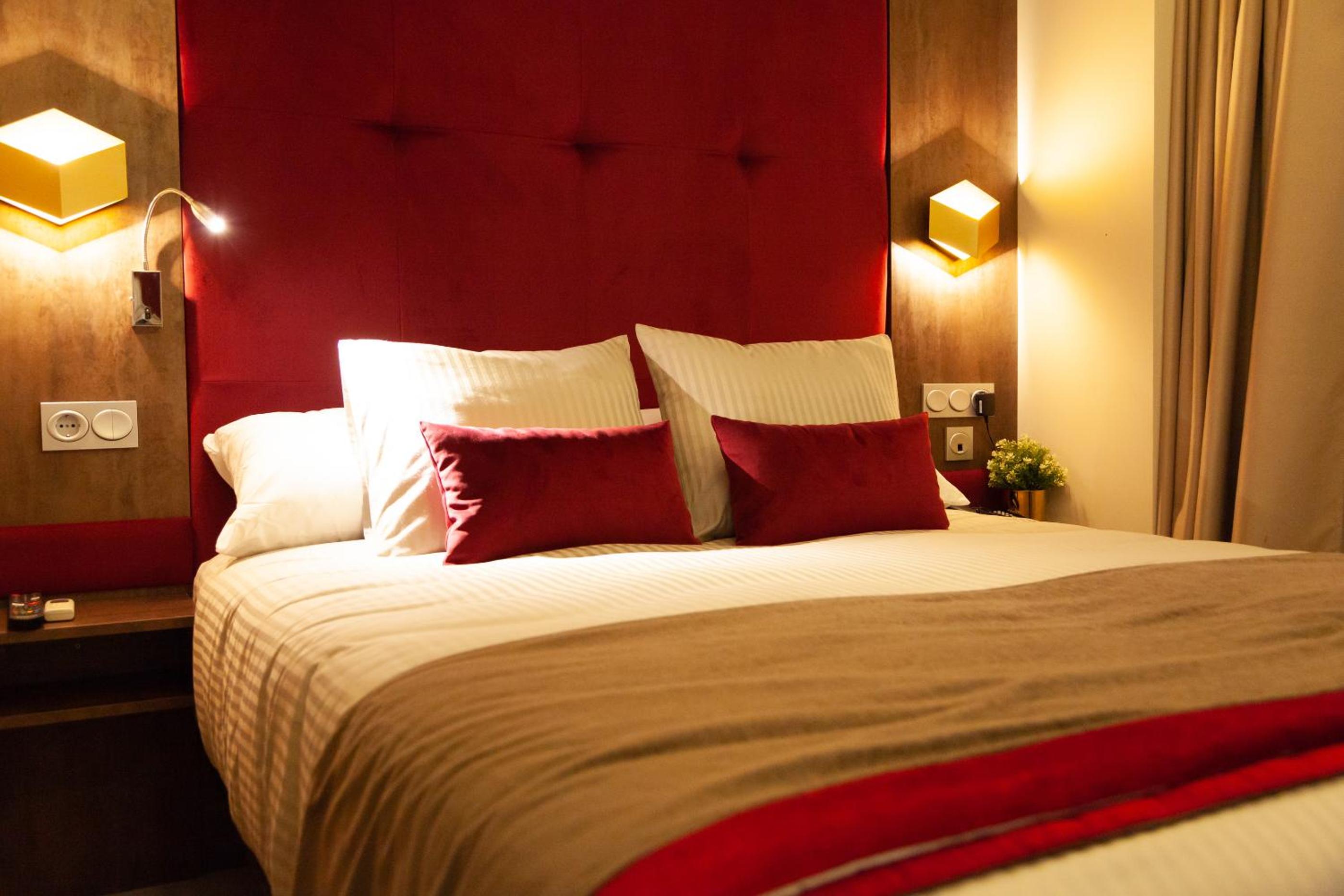 Double Room - Photo 6