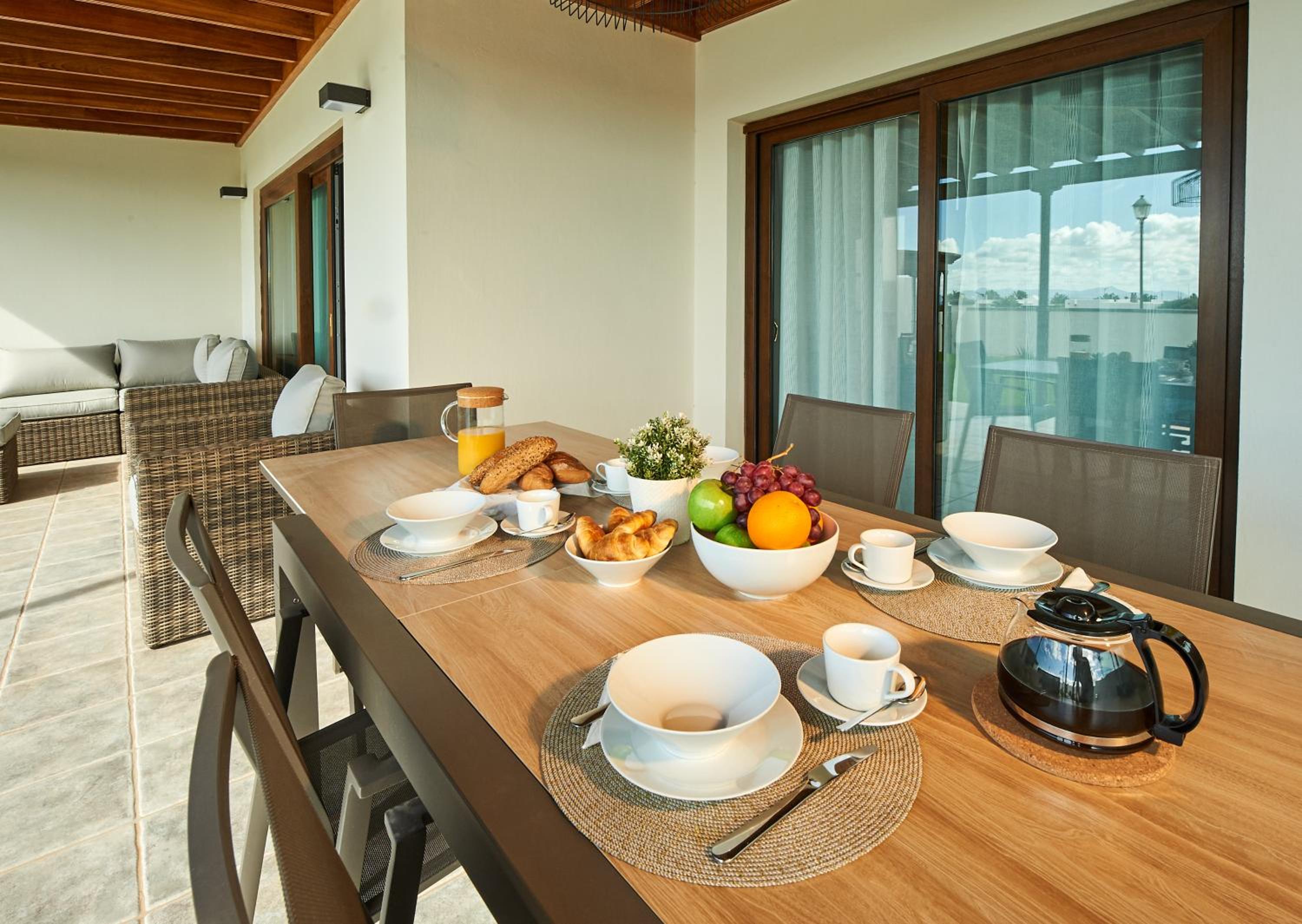 Four-Bedroom Villa with Private Pool photo 3