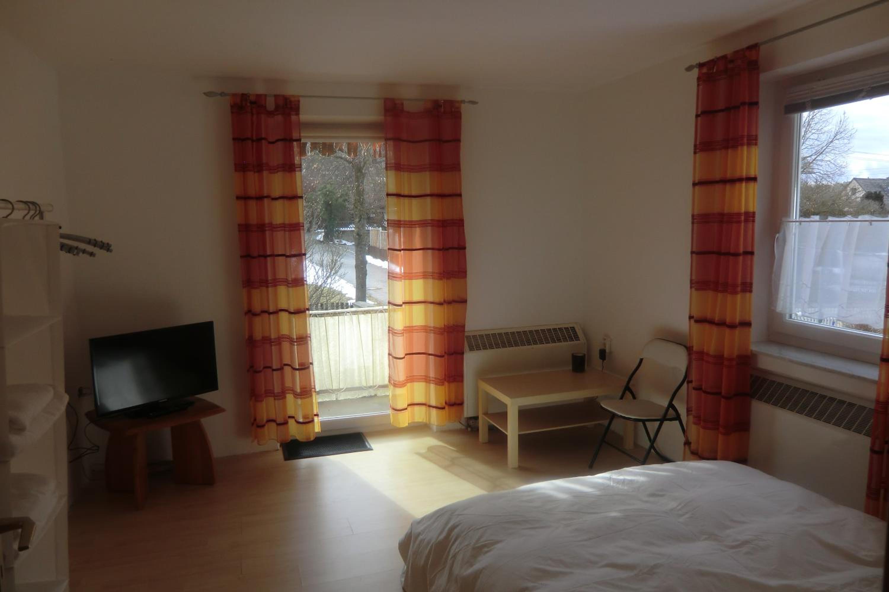 Double Room with Shared Bathroom photo 2