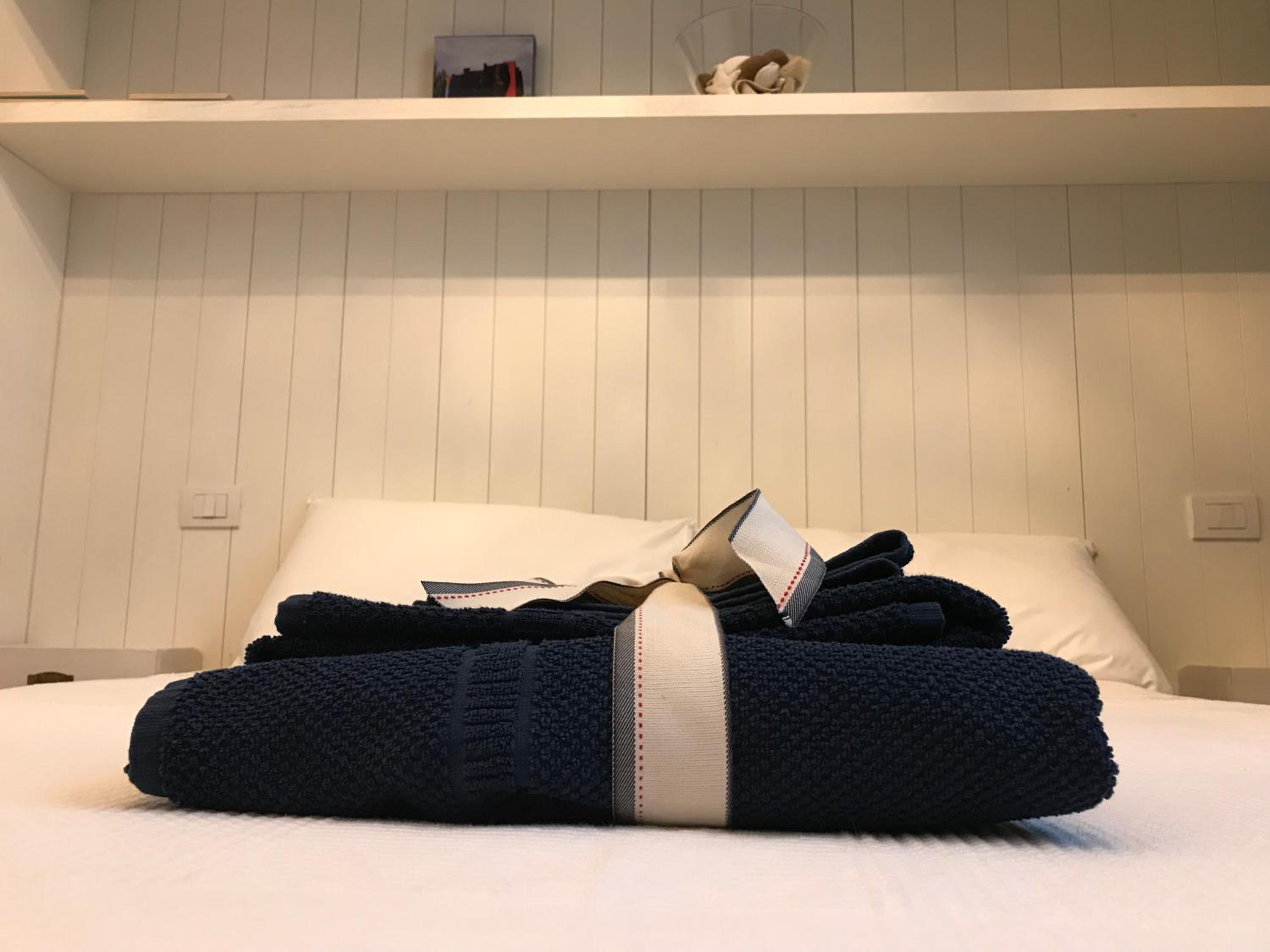 Double Room with Private External Bathroom photo 2