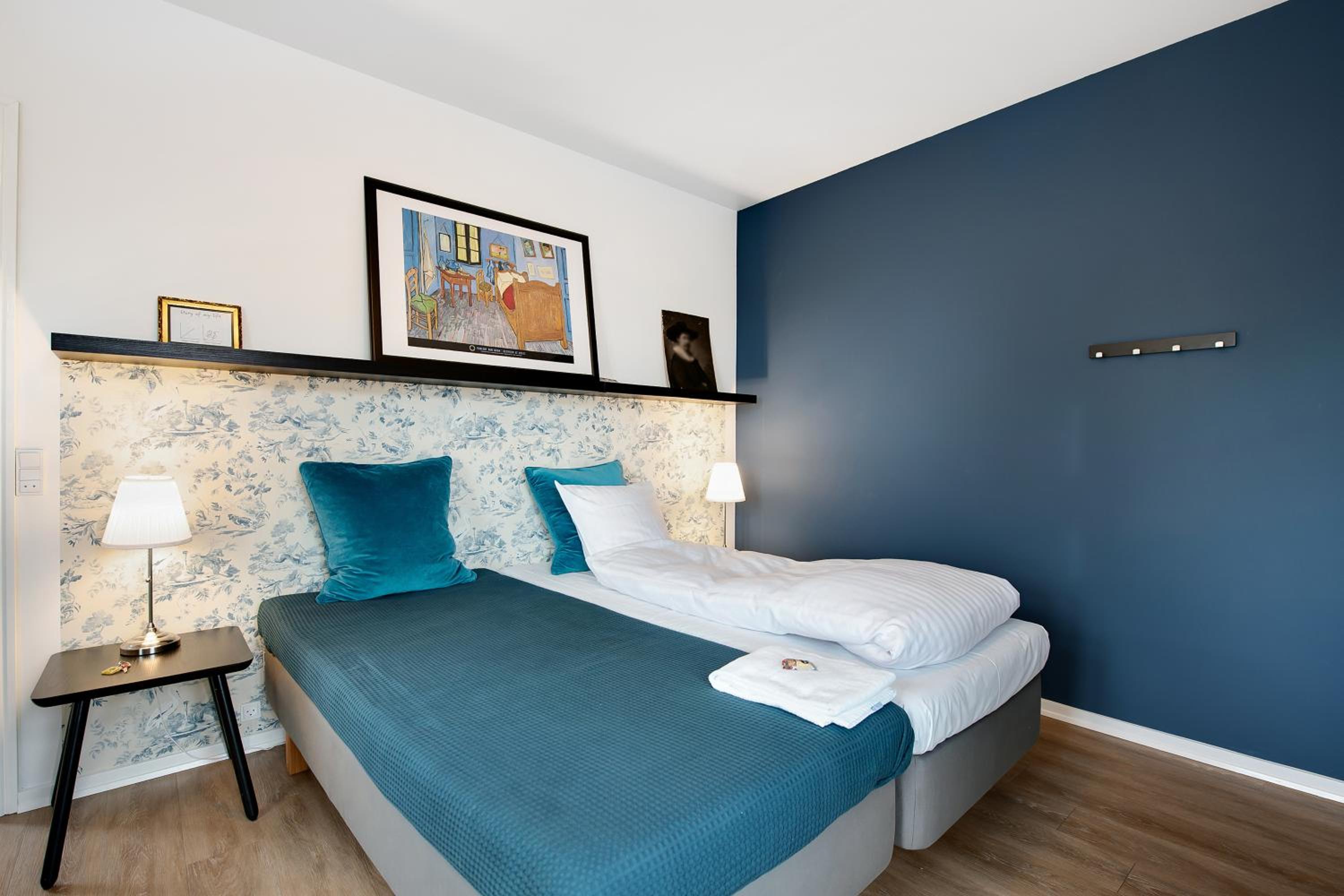 Double Room with Shared Bathroom photo 3