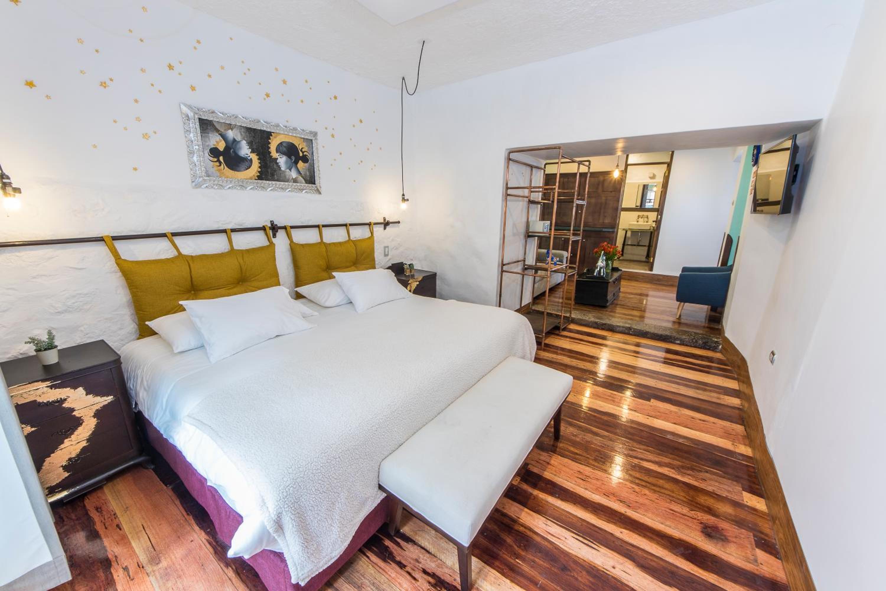 Deluxe King Room