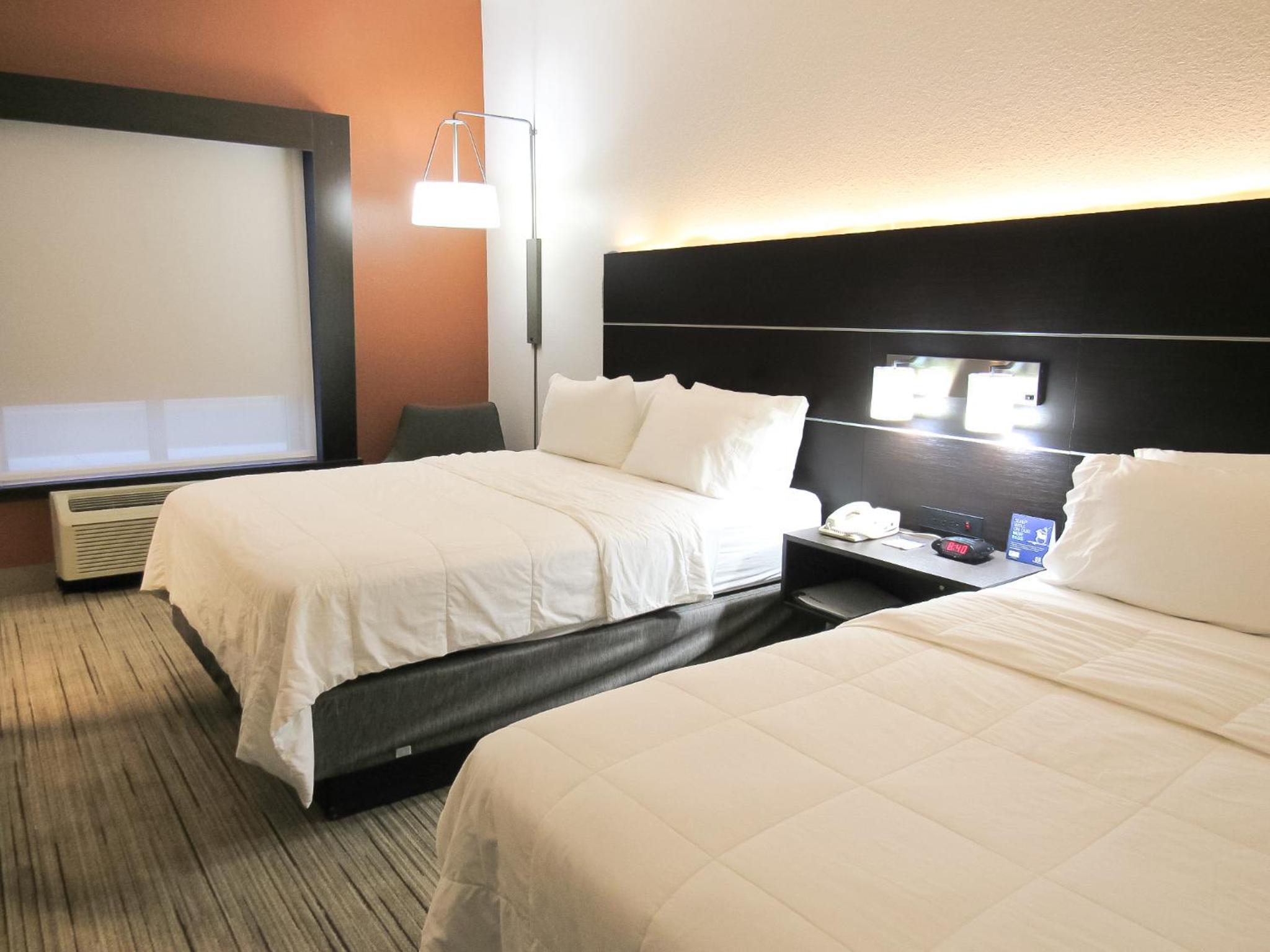 Allergy Free Queen Room with Two Queen Beds - Photo 15