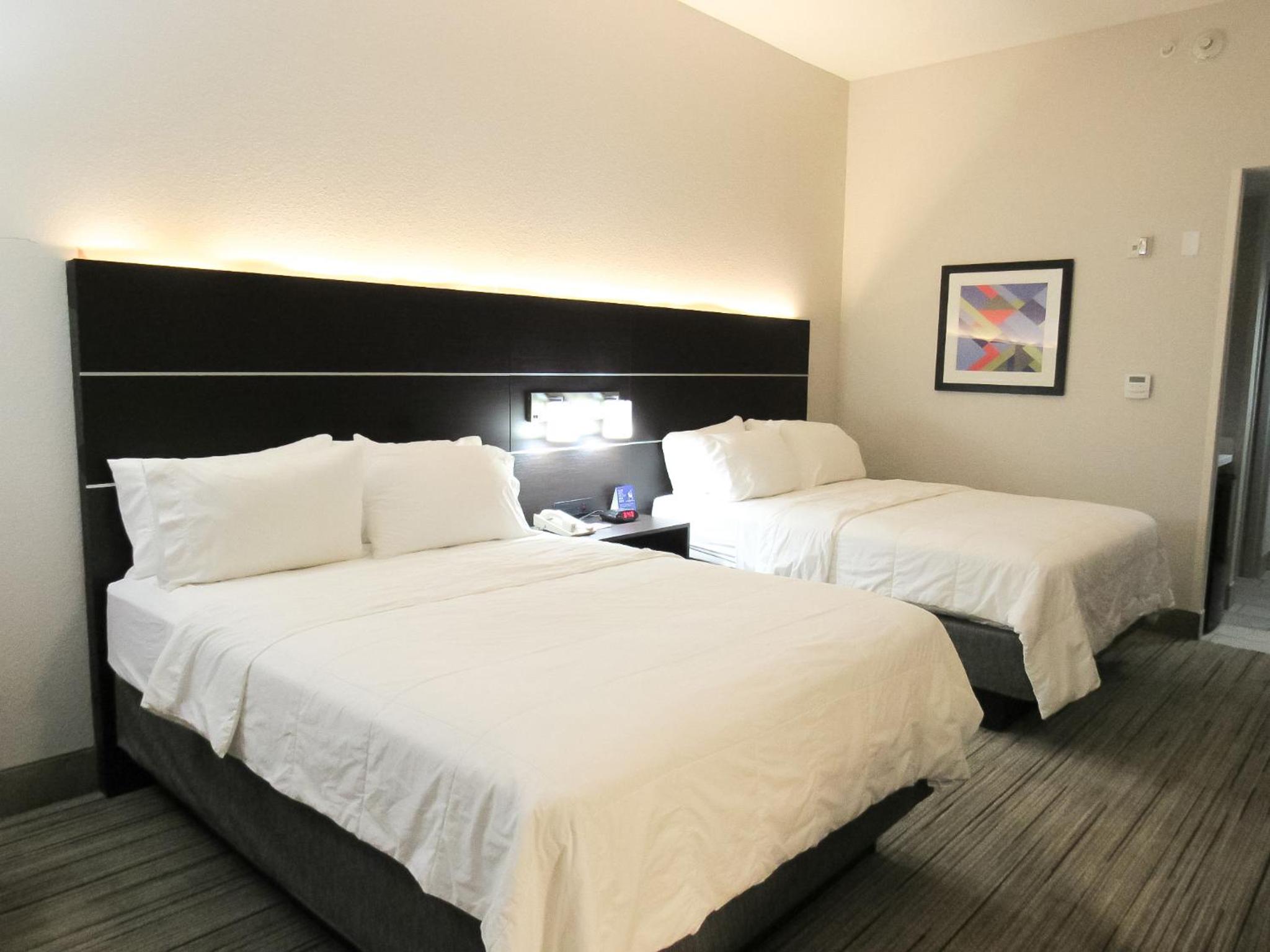 Allergy Free Queen Room with Two Queen Beds - Photo 14