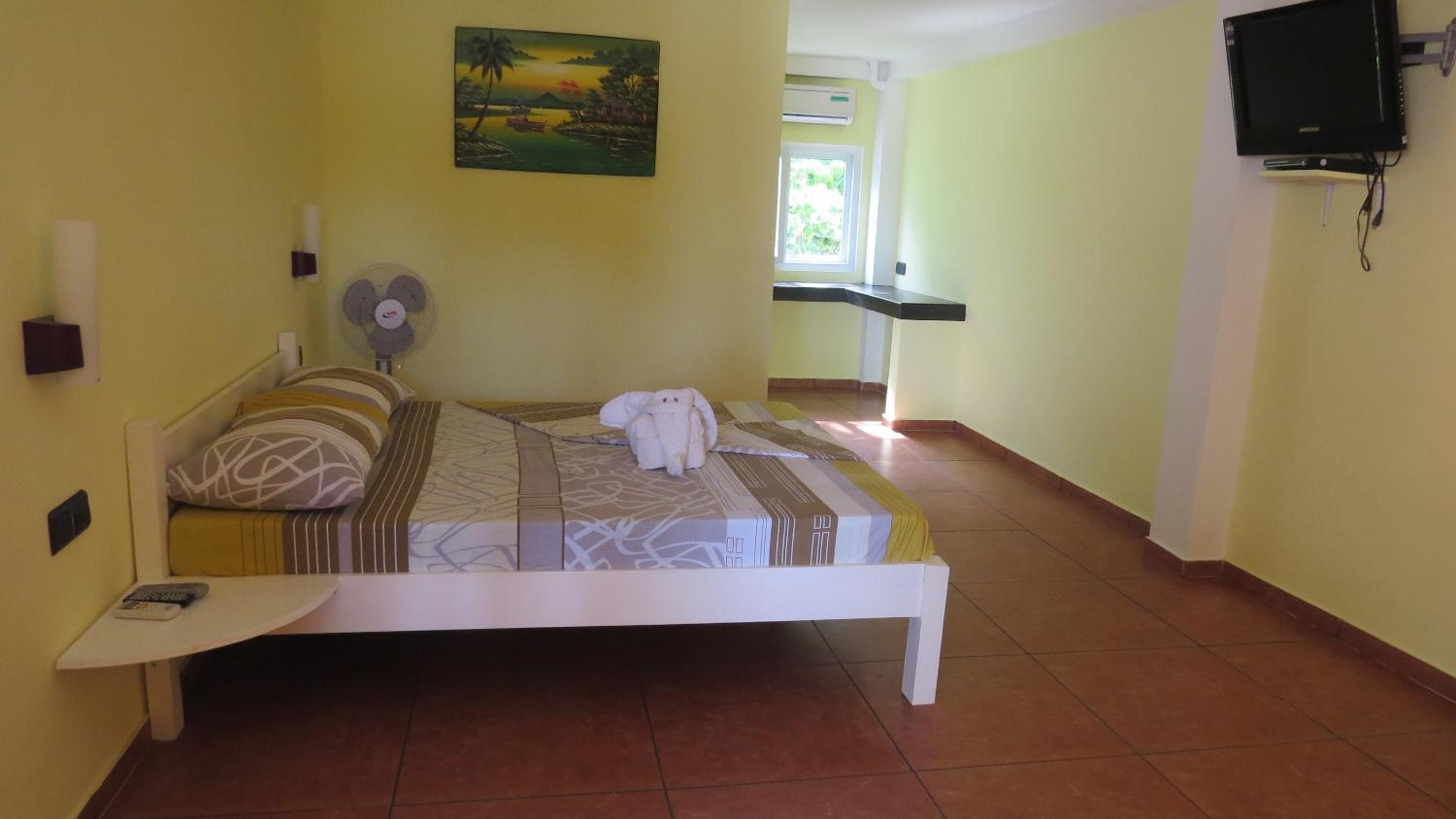 Deluxe Double Room - Photo 4