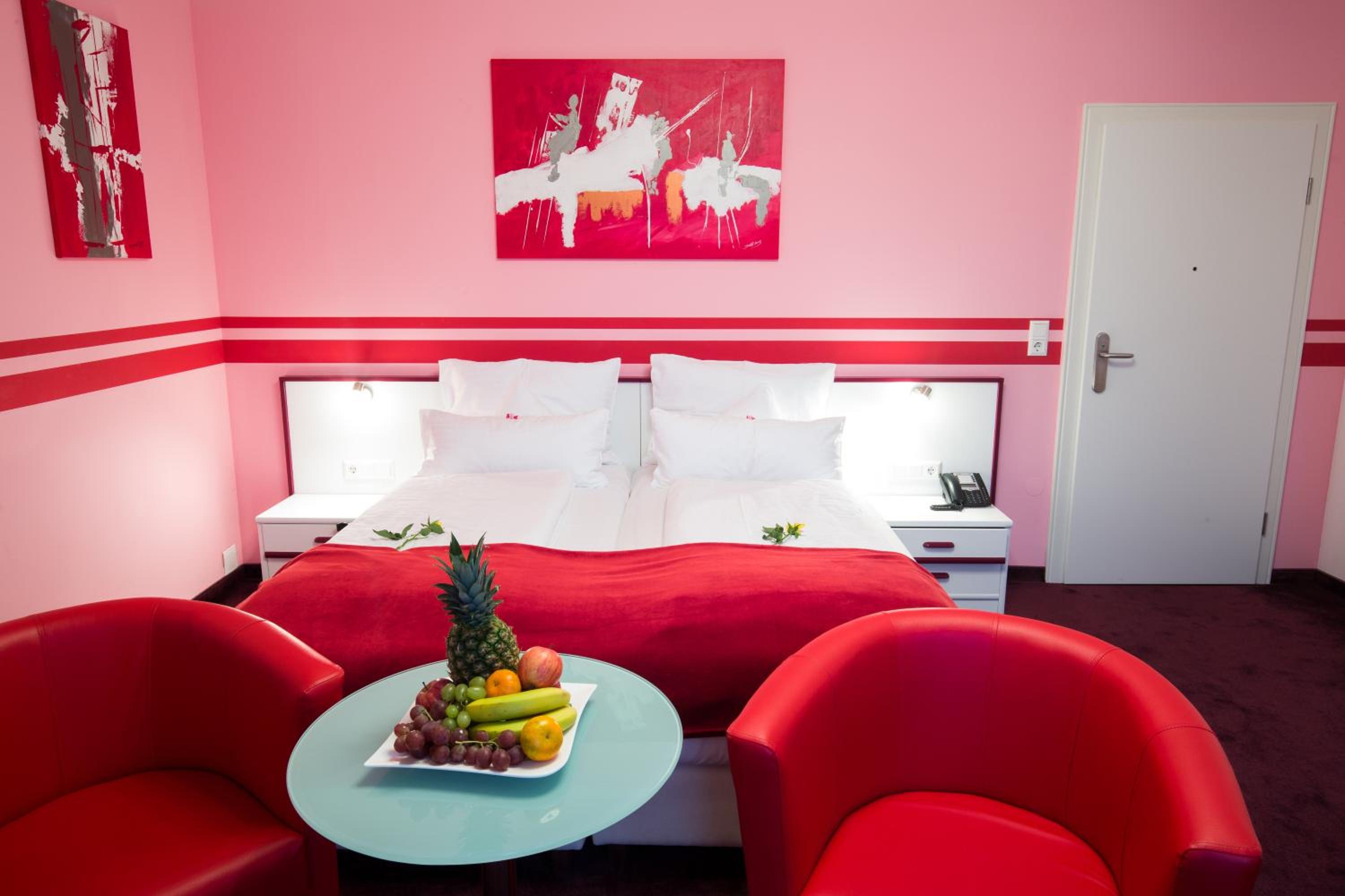 Deluxe Double Room with Balcony photo 1
