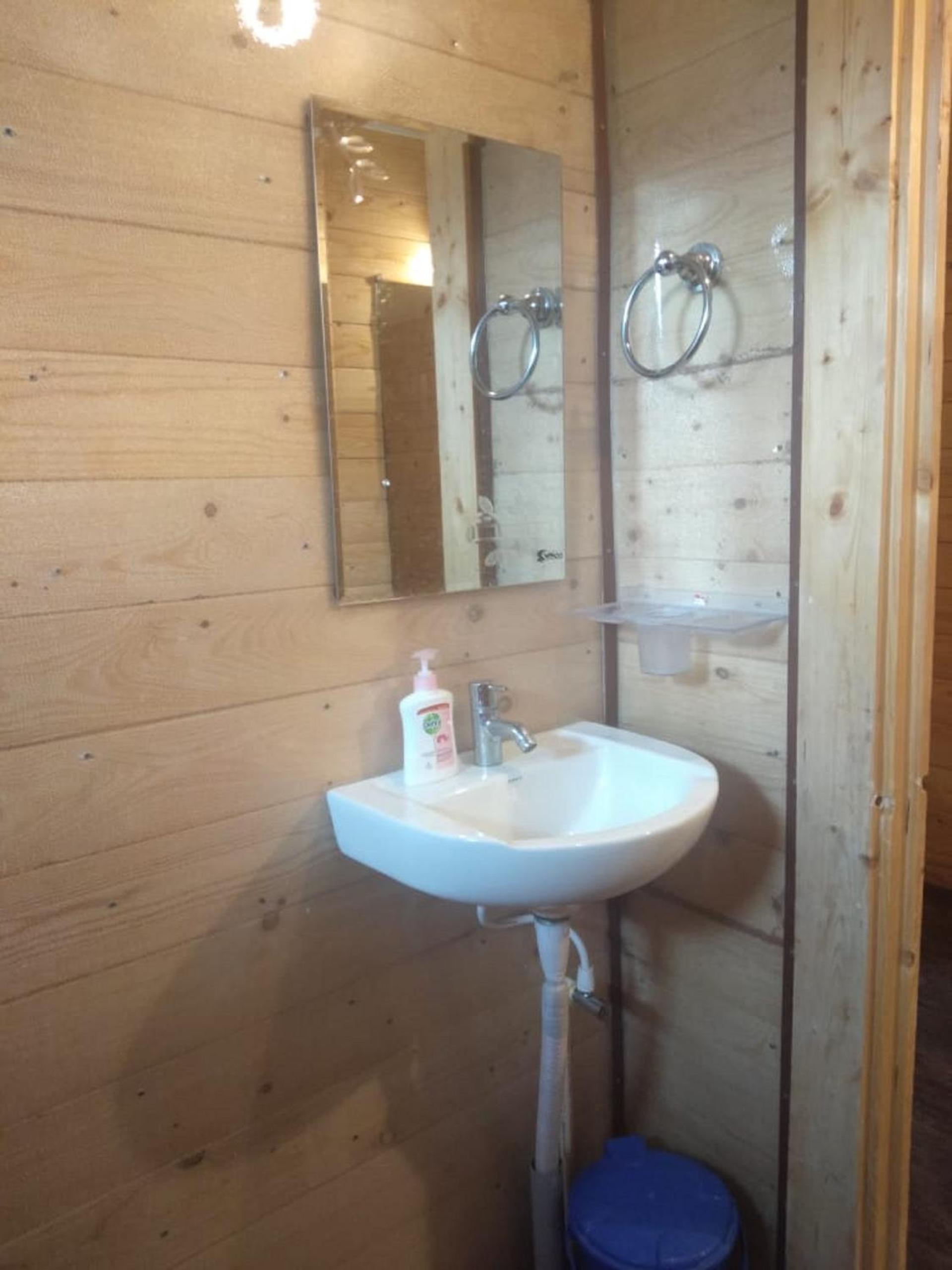 Double Room with Mountain View - Photo 8
