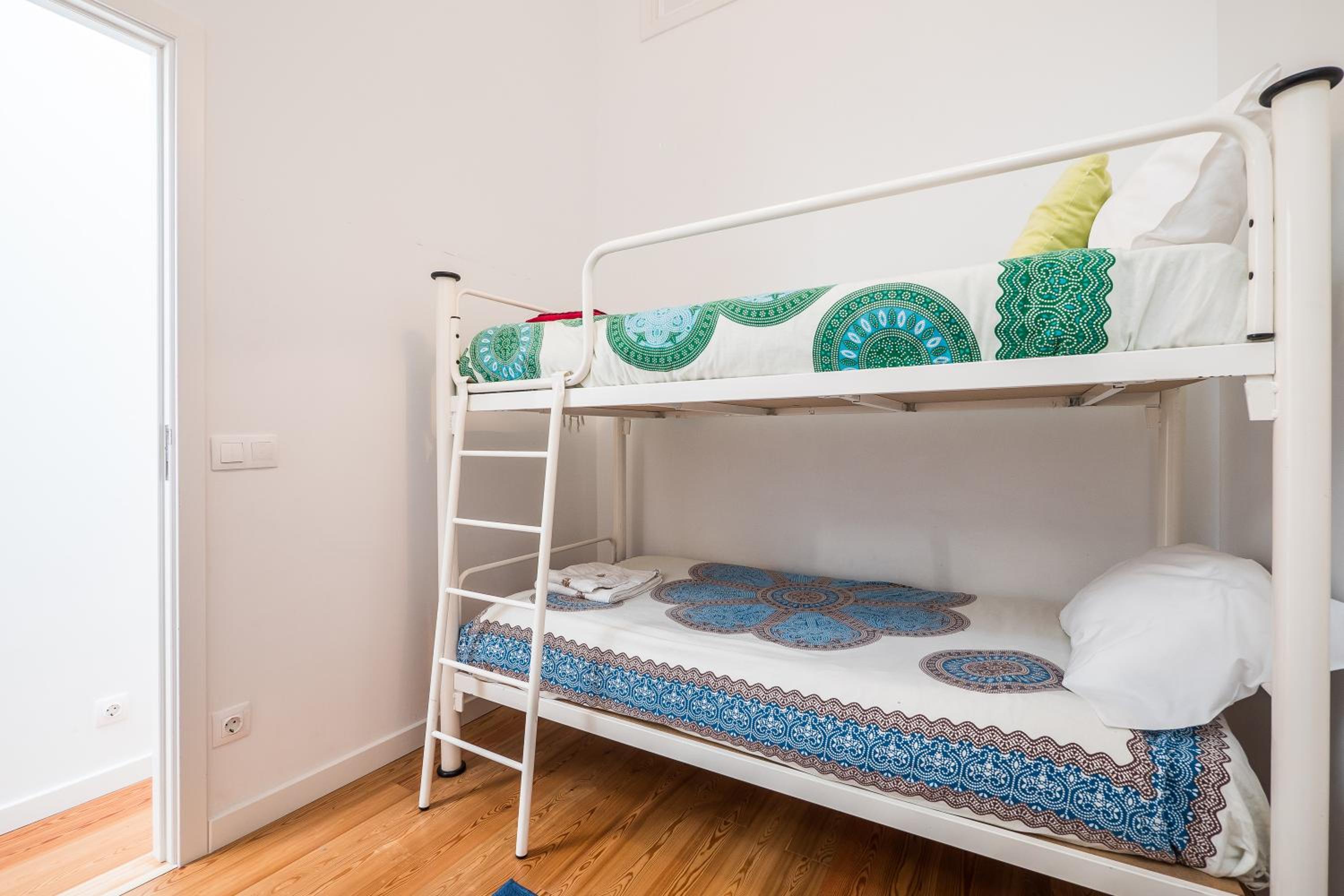 Apartment - Split Level - Photo 9