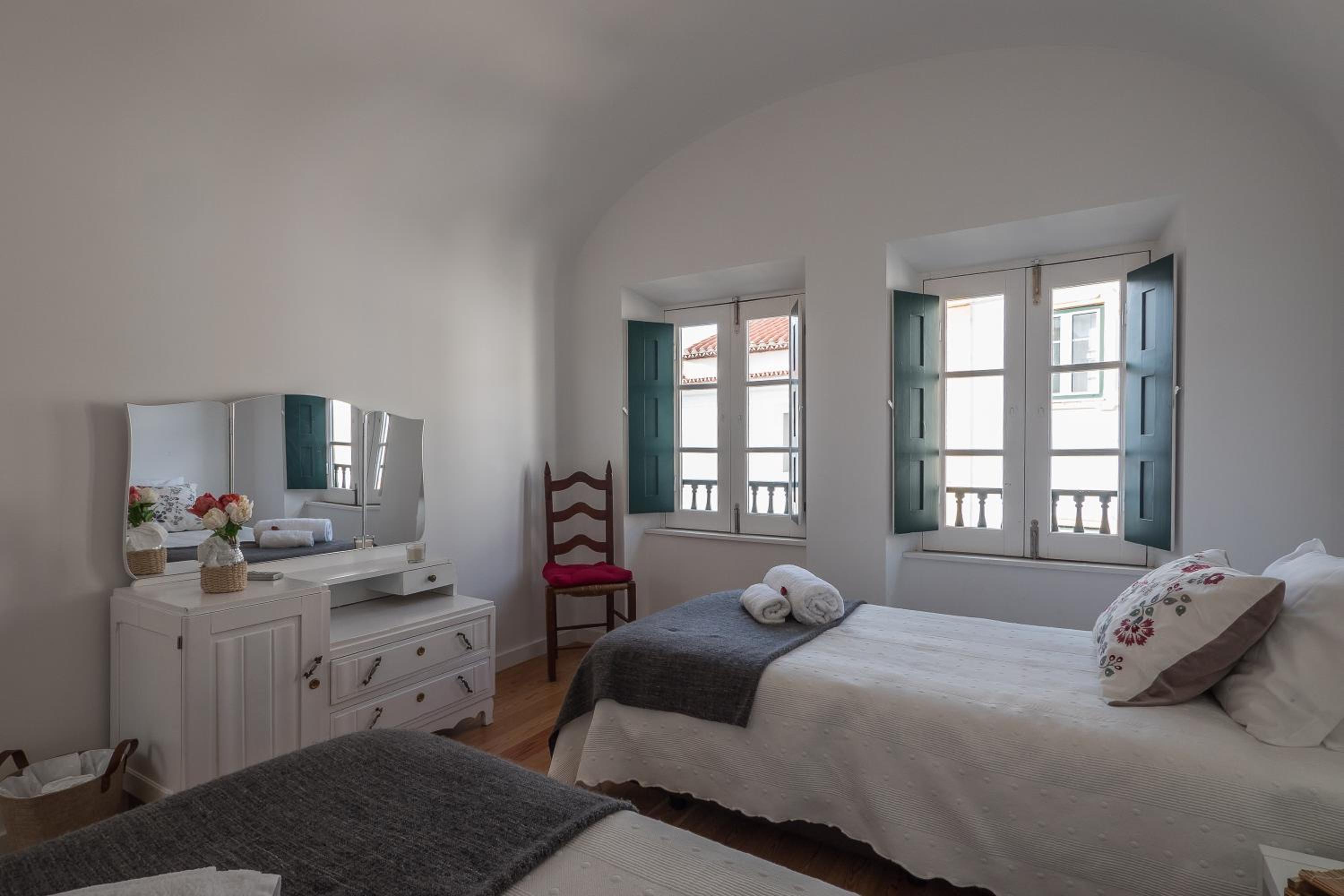 Apartment - Split Level - Photo 11