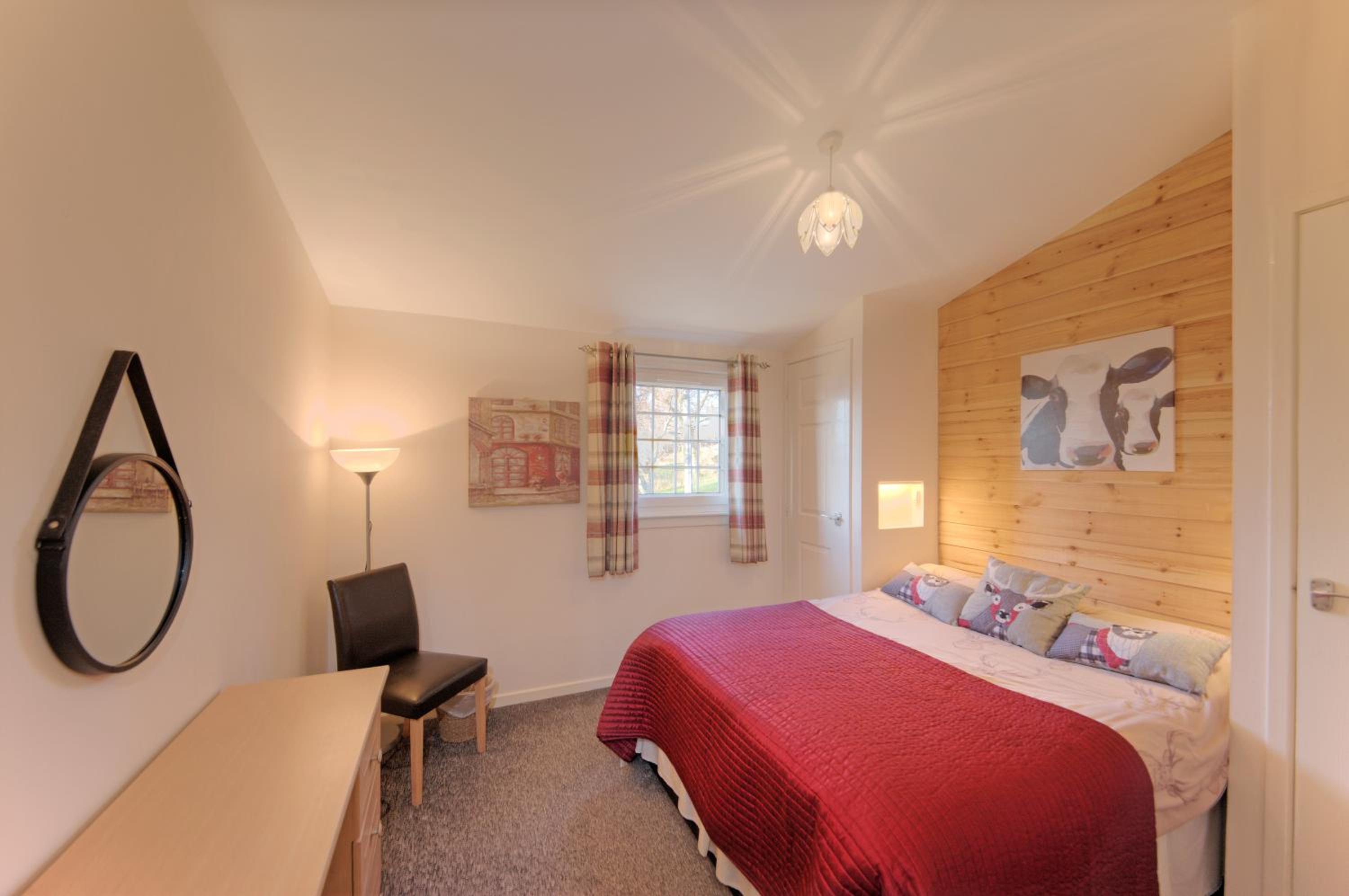 Two-Bedroom Lodge with Lake View D photo 3