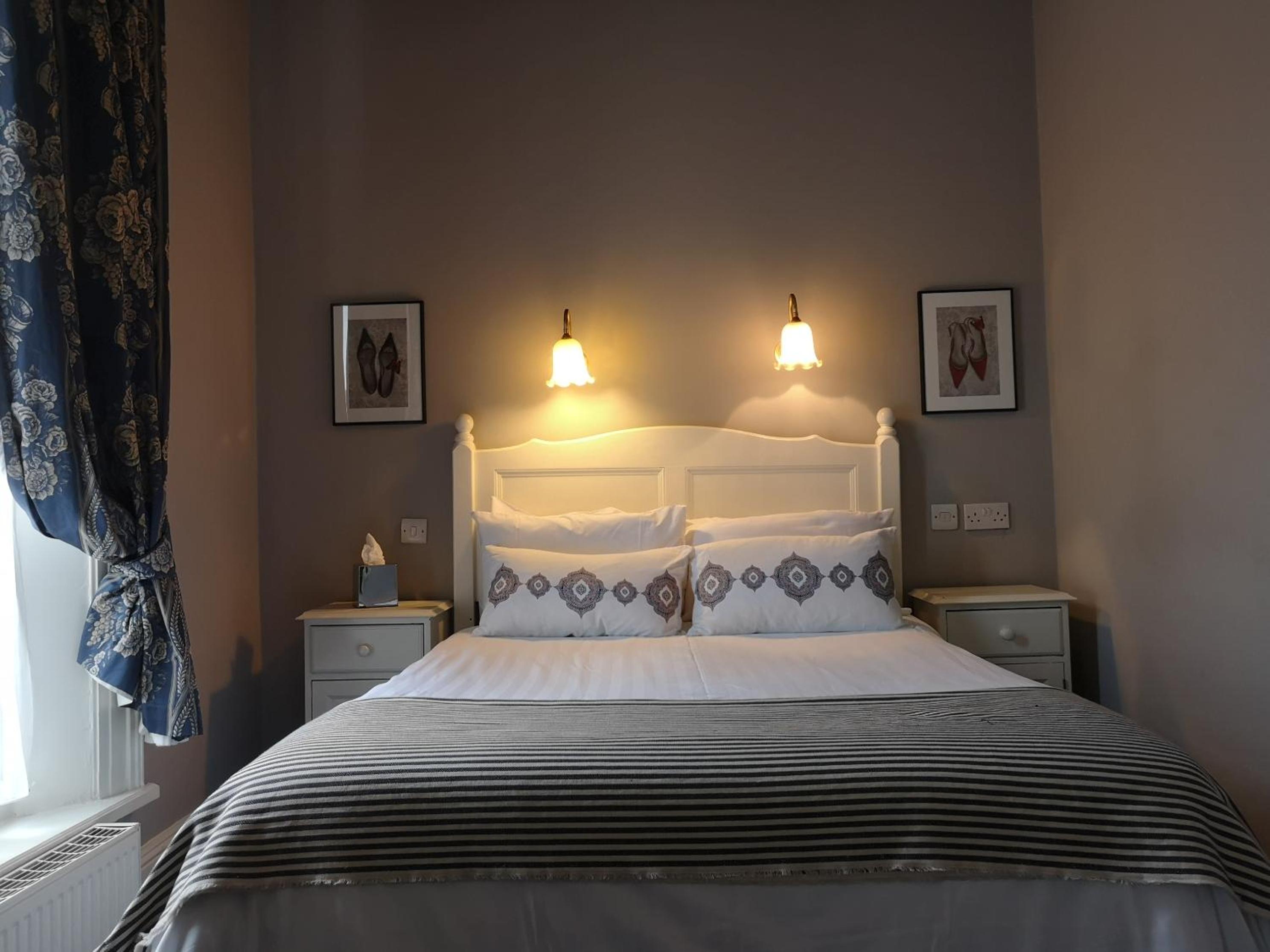 Double/Single Room photo 3