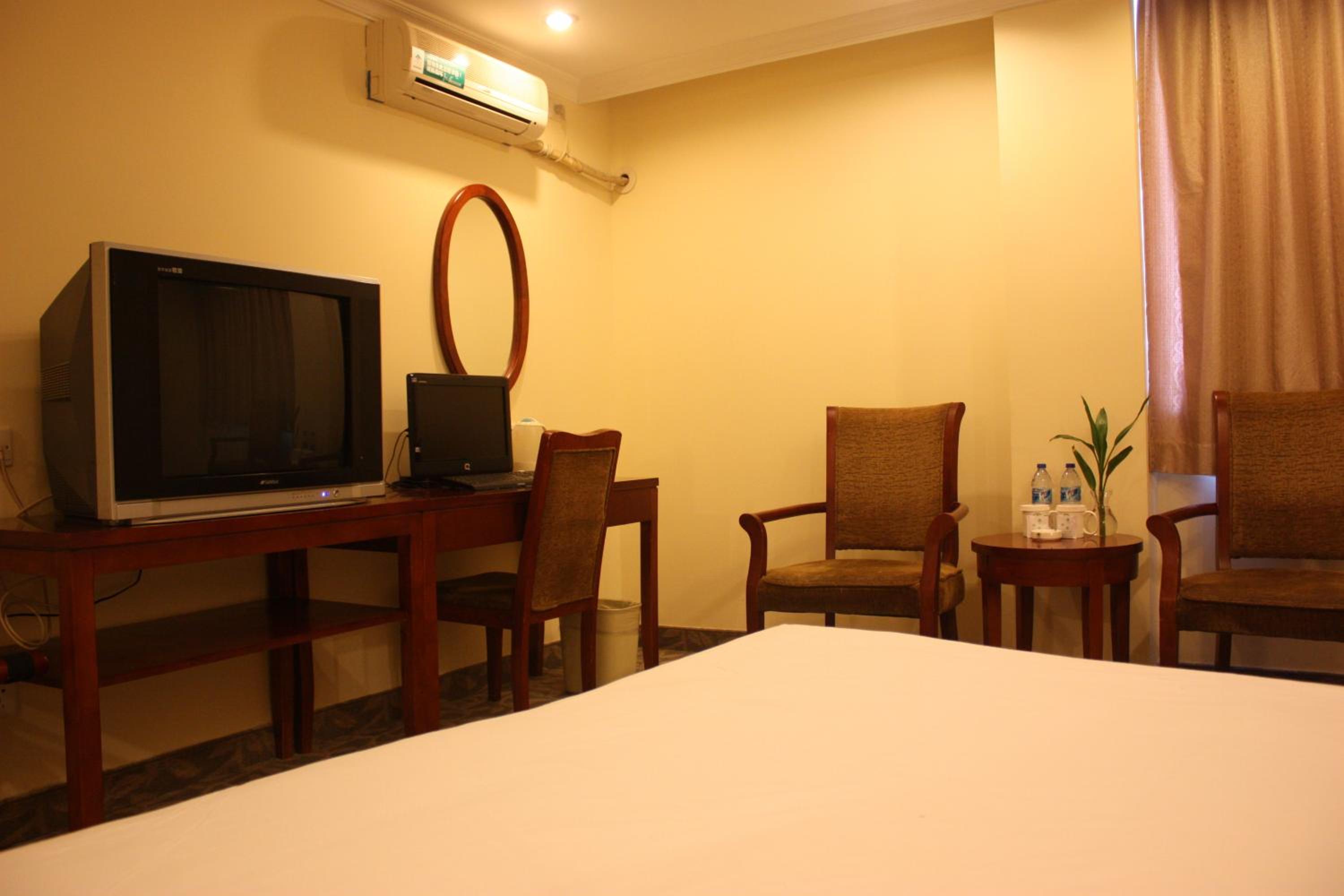Deluxe Suite photo 2
