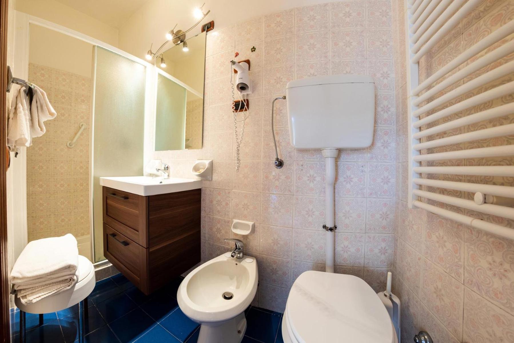 Standard Triple Room photo 2