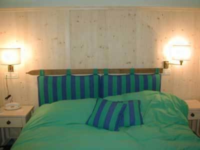Deluxe Room (2 Adults + 1 Child) photo 3