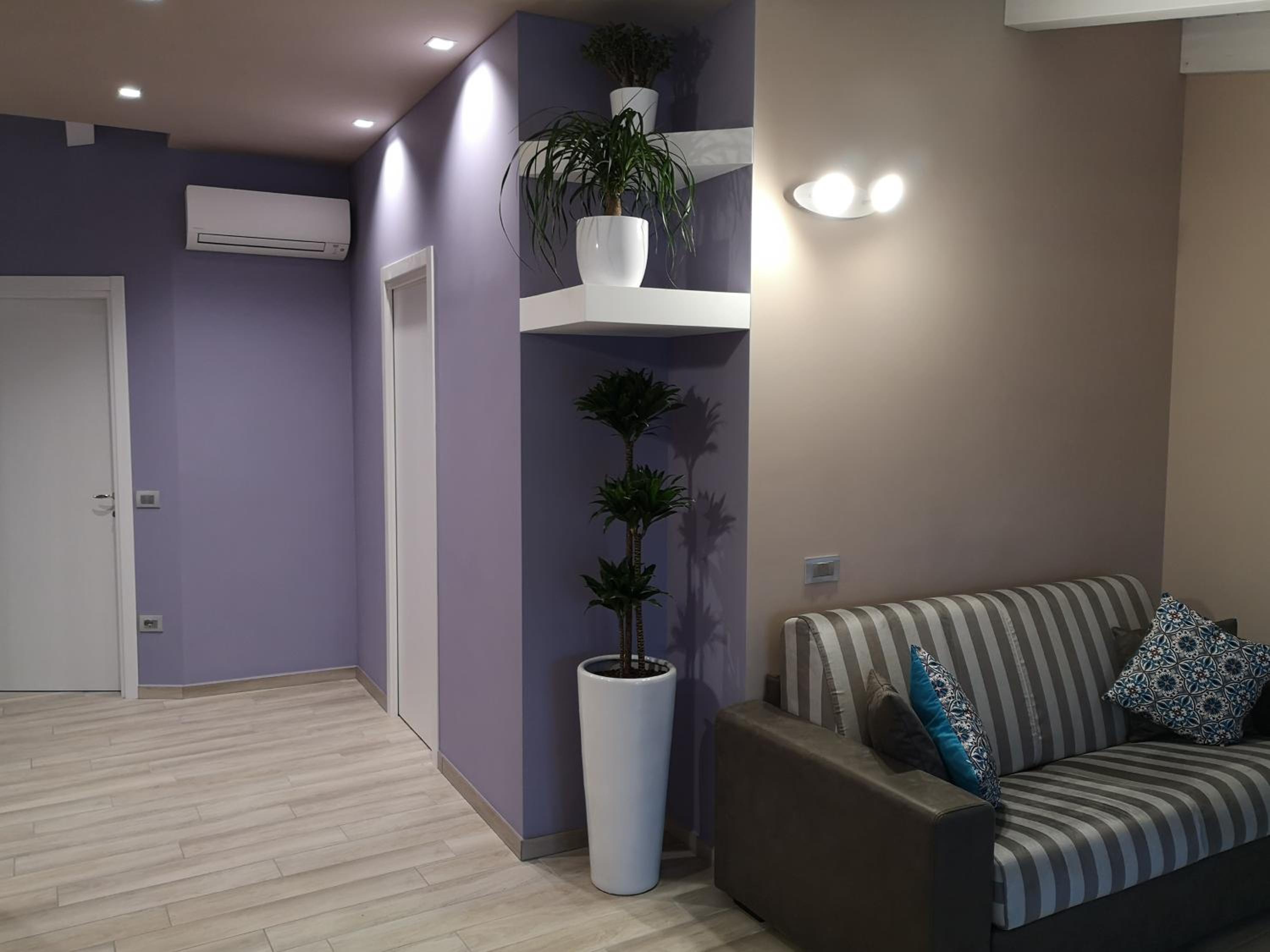 Two-Bedroom Apartment - Photo 15