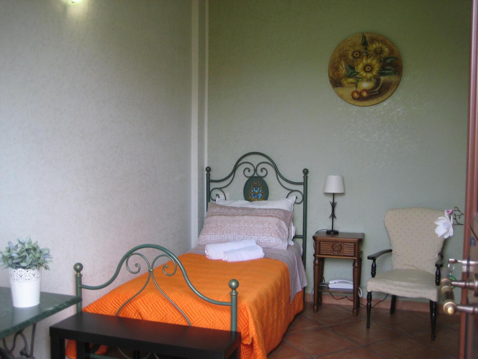 Single Room photo 3
