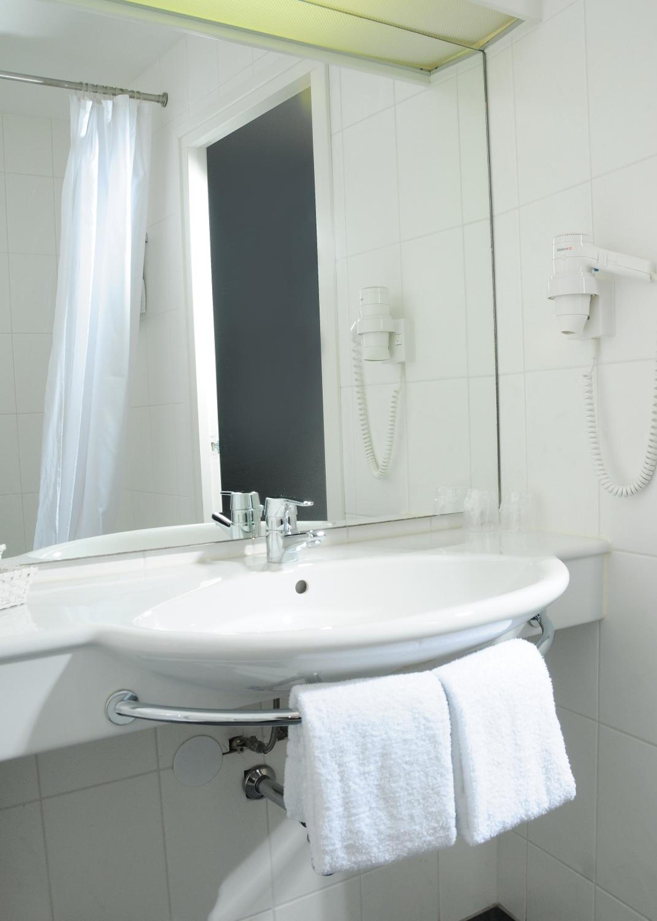 Superior Room - Photo 13